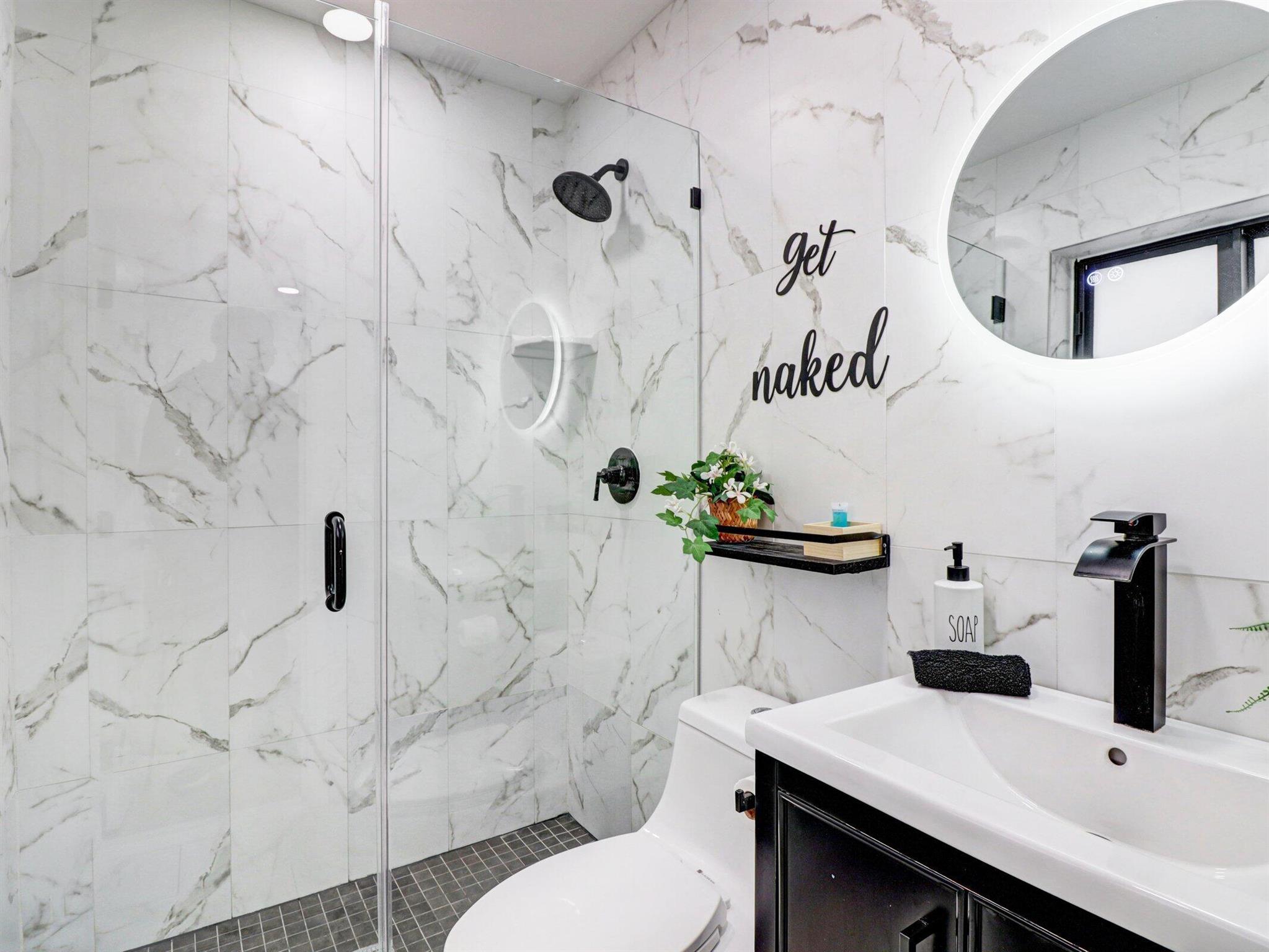 S/D OF 9-46-43 IN - Residential Income