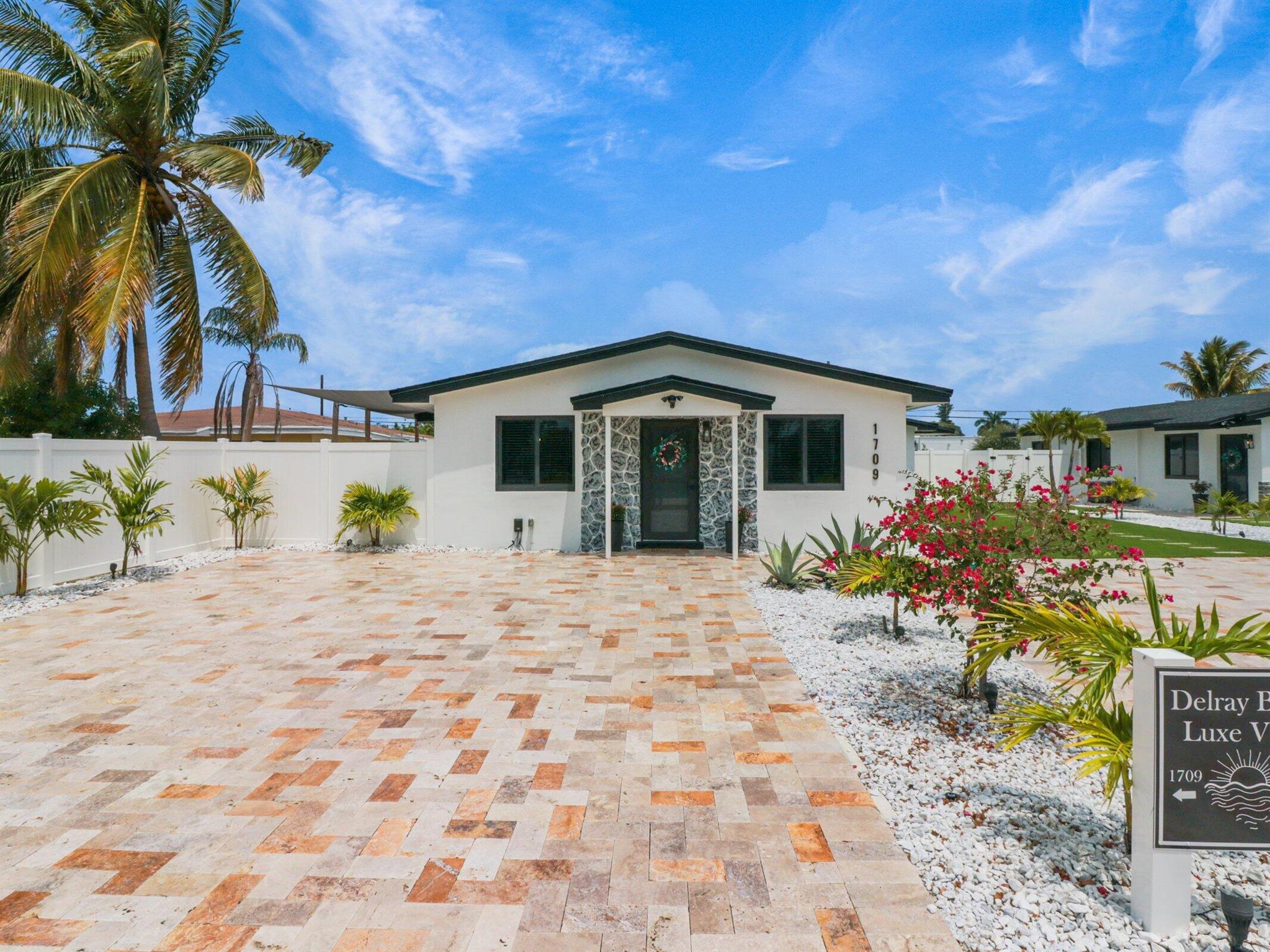 S/D OF 9-46-43 IN - Residential Income