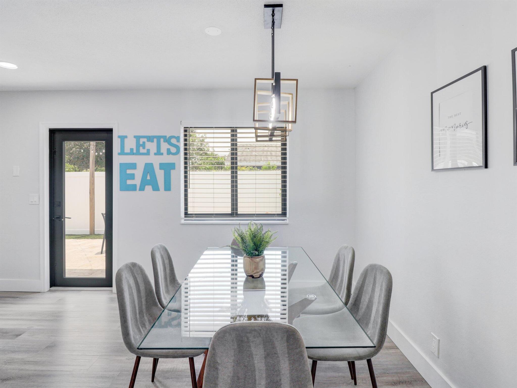 S/D OF 9-46-43 IN - Residential Income