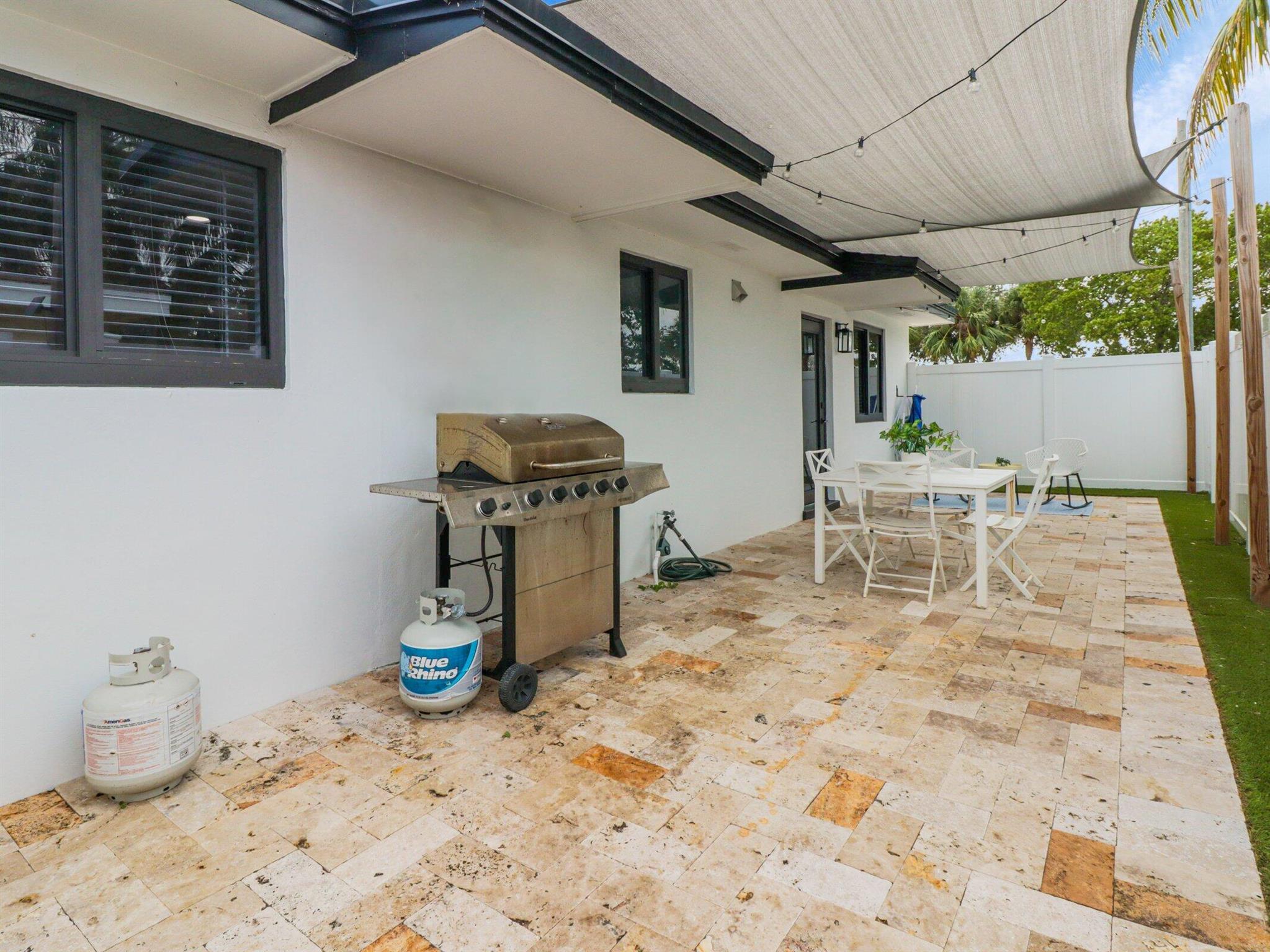 S/D OF 9-46-43 IN - Residential Income