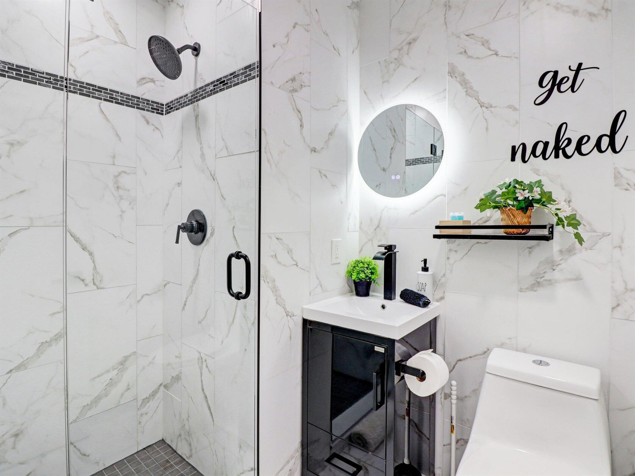 S/D OF 9-46-43 IN - Residential Income