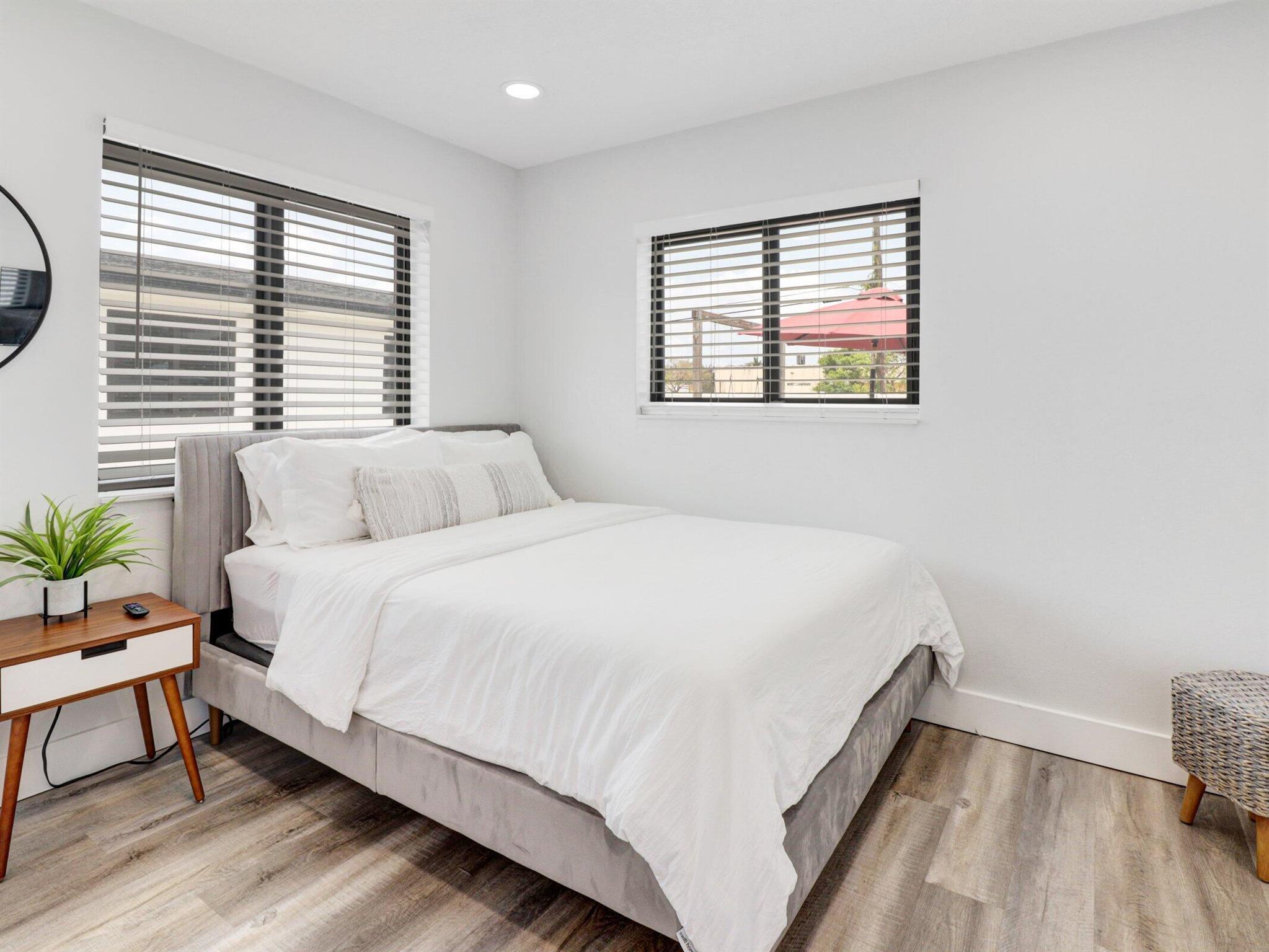 S/D OF 9-46-43 IN - Residential Income