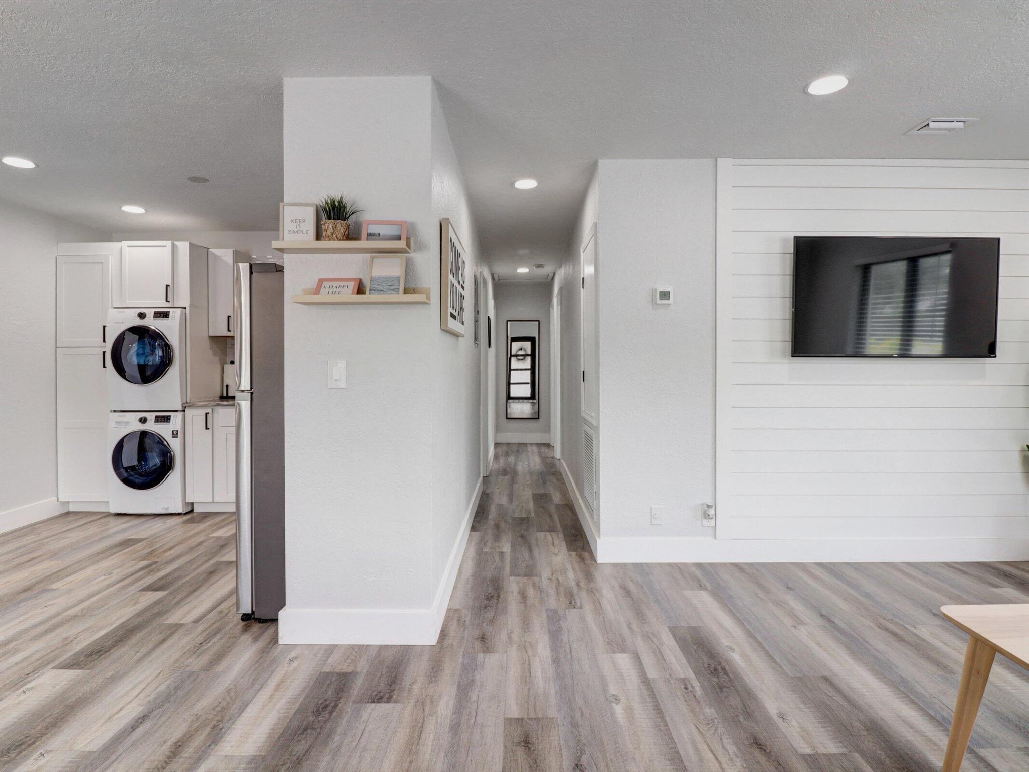 S/D OF 9-46-43 IN - Residential Income