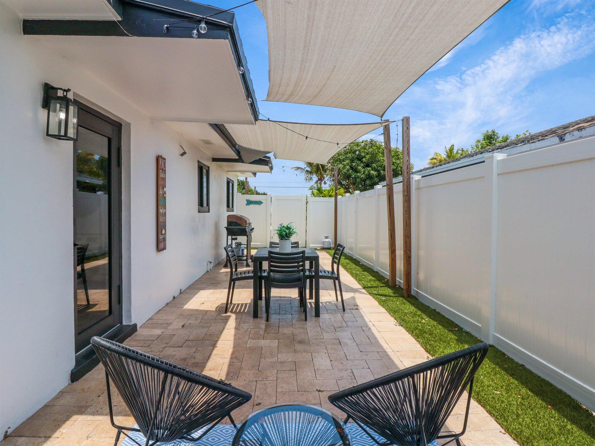 S/D OF 9-46-43 IN - Residential Income