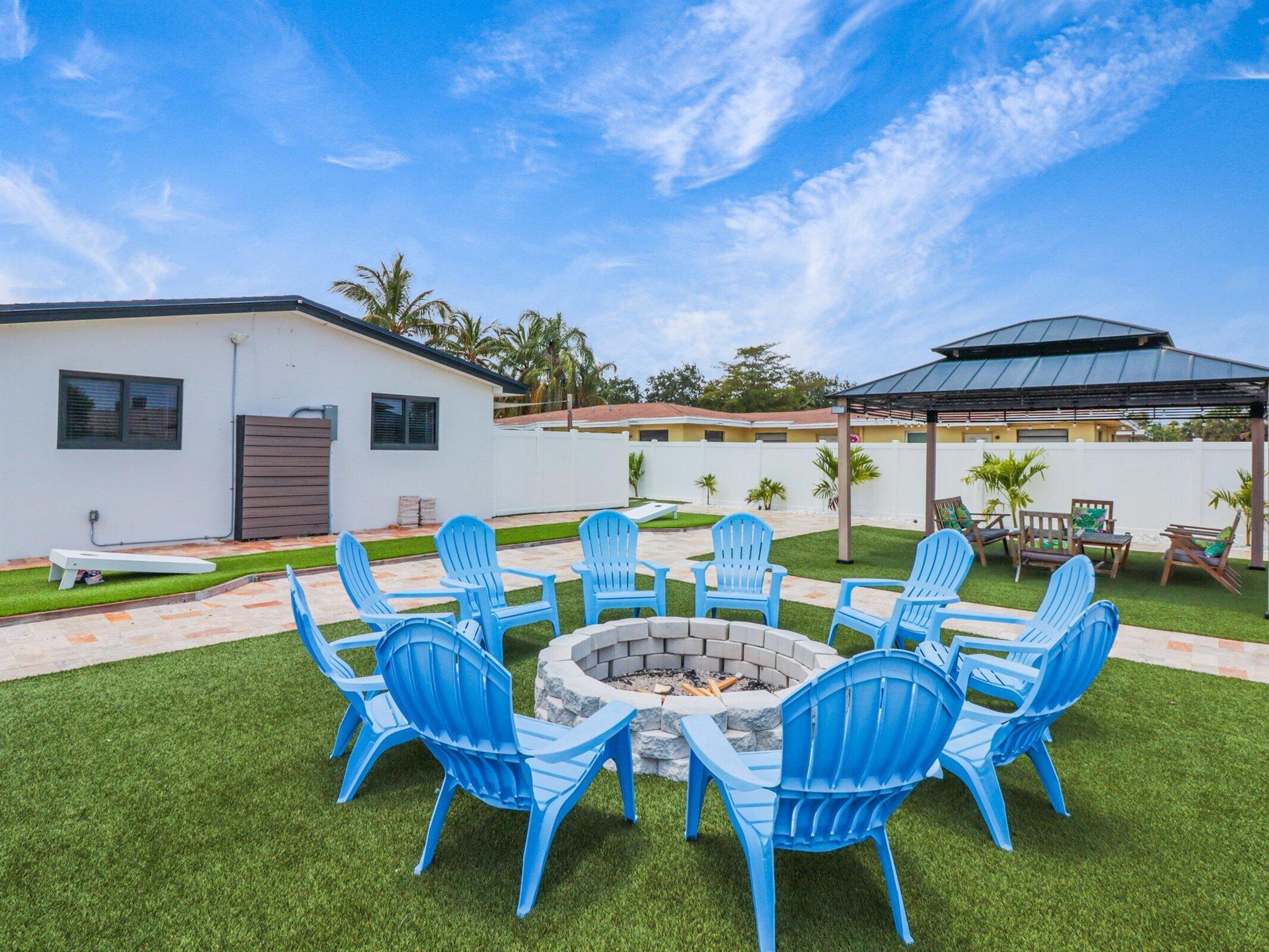 S/D OF 9-46-43 IN - Residential Income