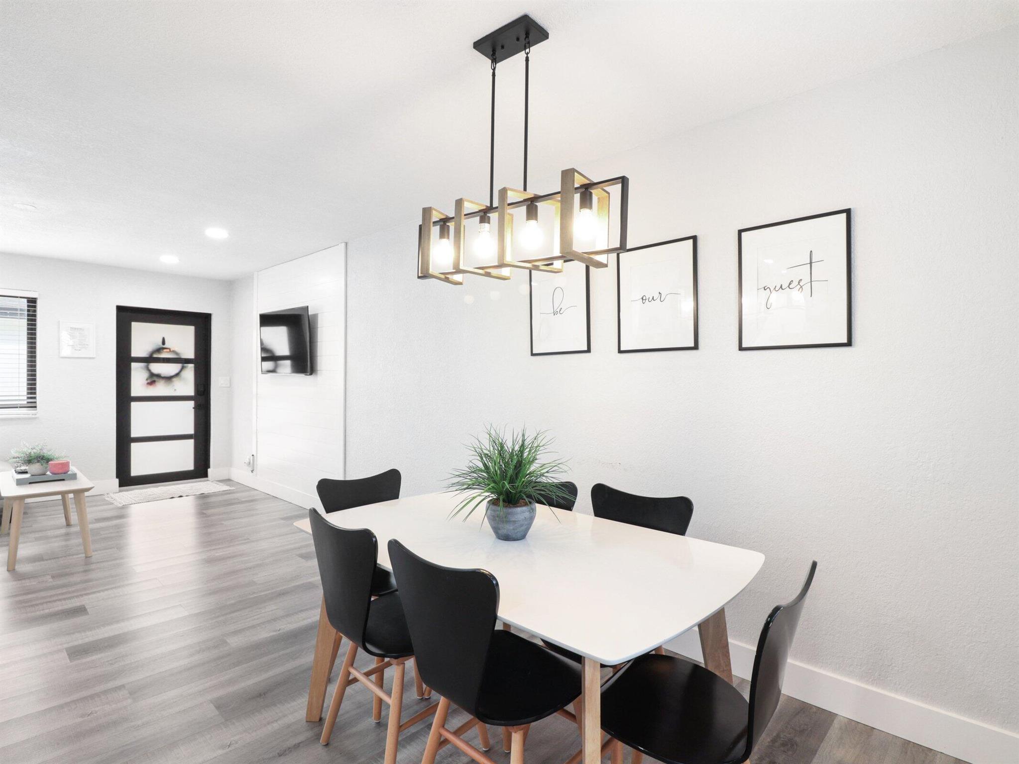 S/D OF 9-46-43 IN - Residential Income