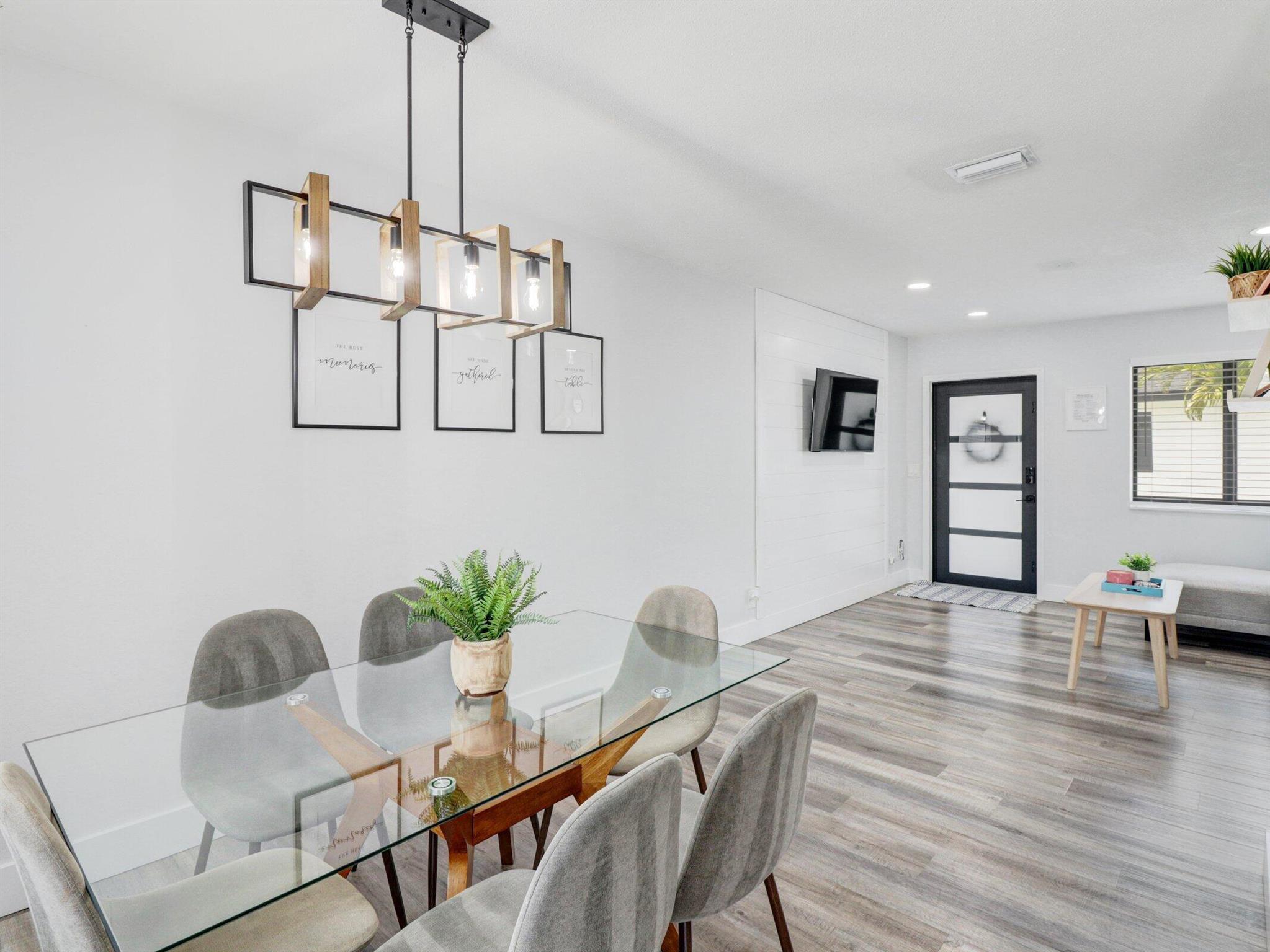 S/D OF 9-46-43 IN - Residential Income