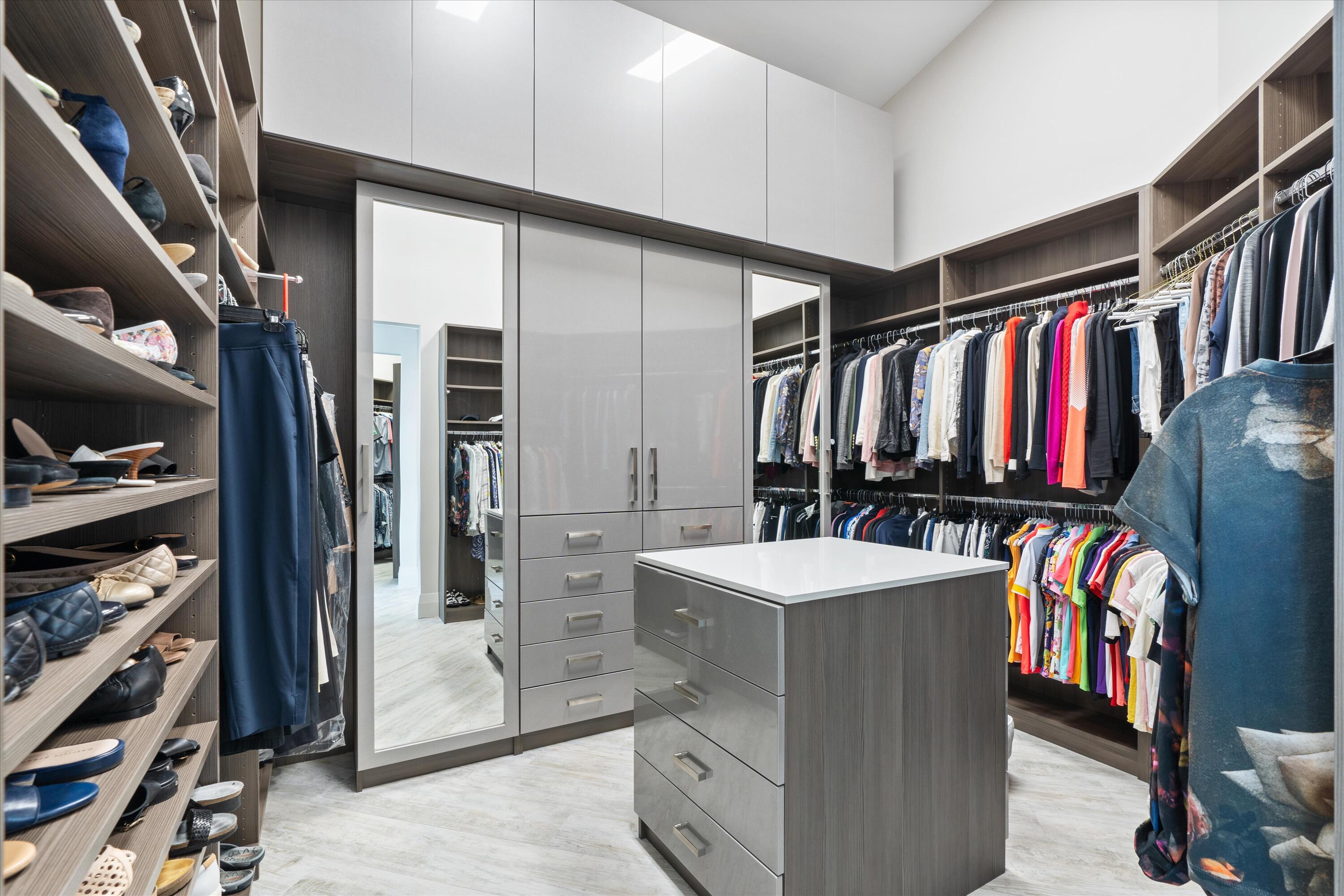 ROYAL HIDDEN COVE / POLO CLUB - Residential