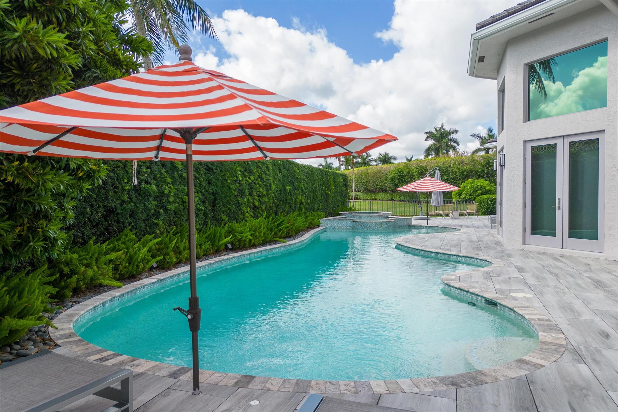 ROYAL HIDDEN COVE / POLO - Residential