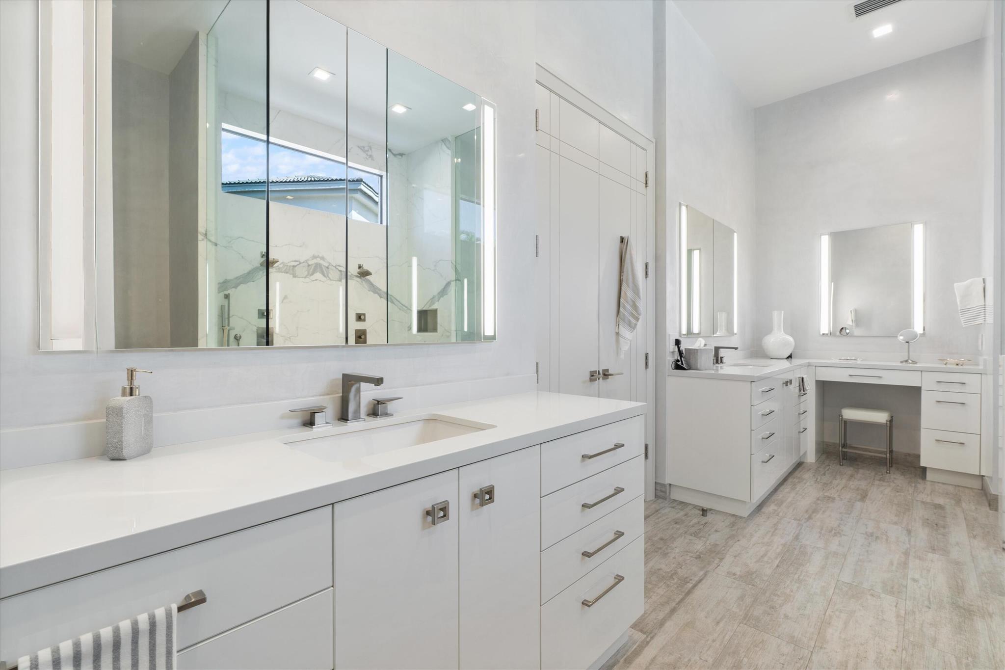 ROYAL HIDDEN COVE / POLO - Residential