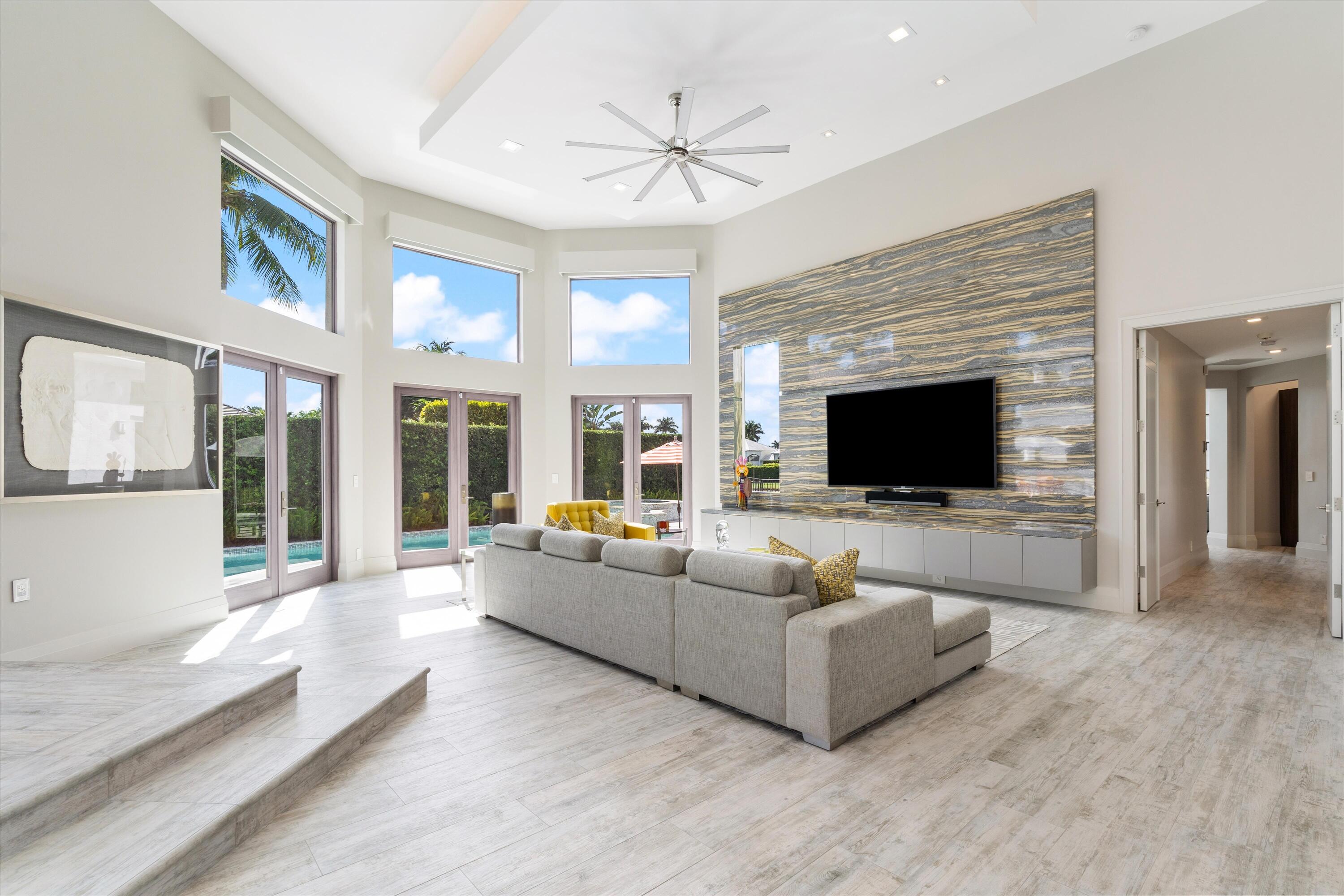 ROYAL HIDDEN COVE / POLO CLUB - Residential