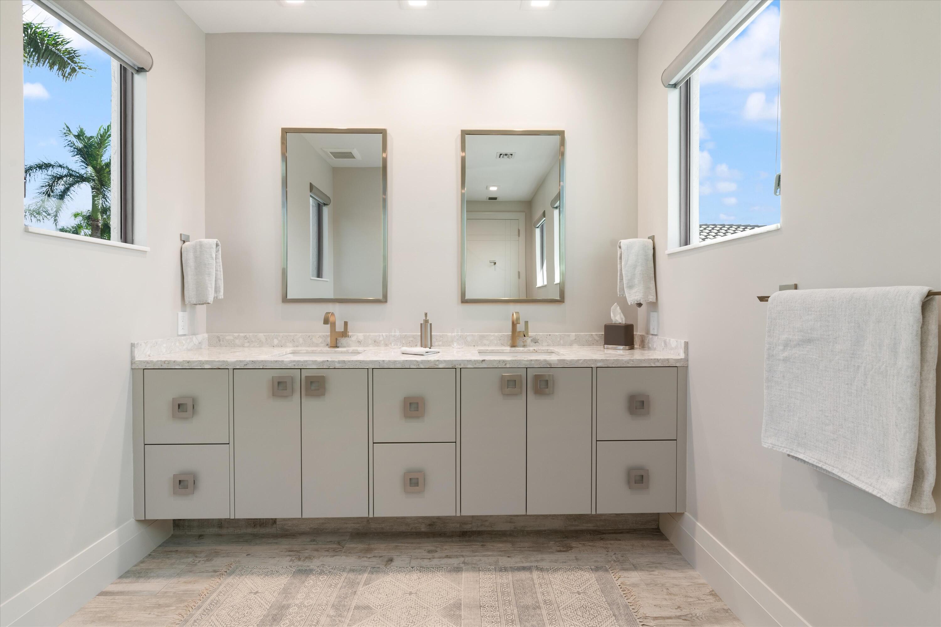 ROYAL HIDDEN COVE / POLO CLUB - Residential