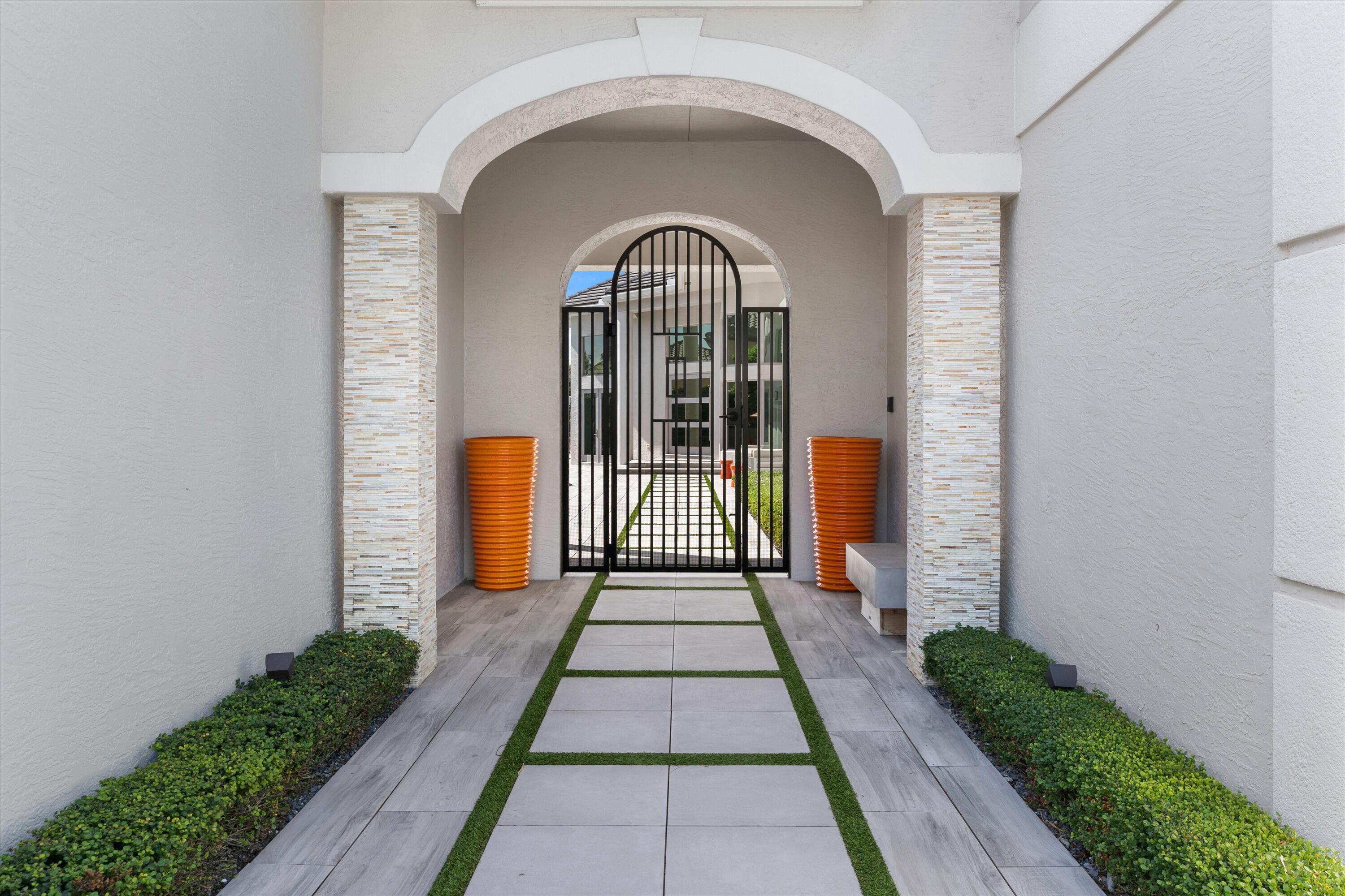 ROYAL HIDDEN COVE / POLO CLUB - Residential