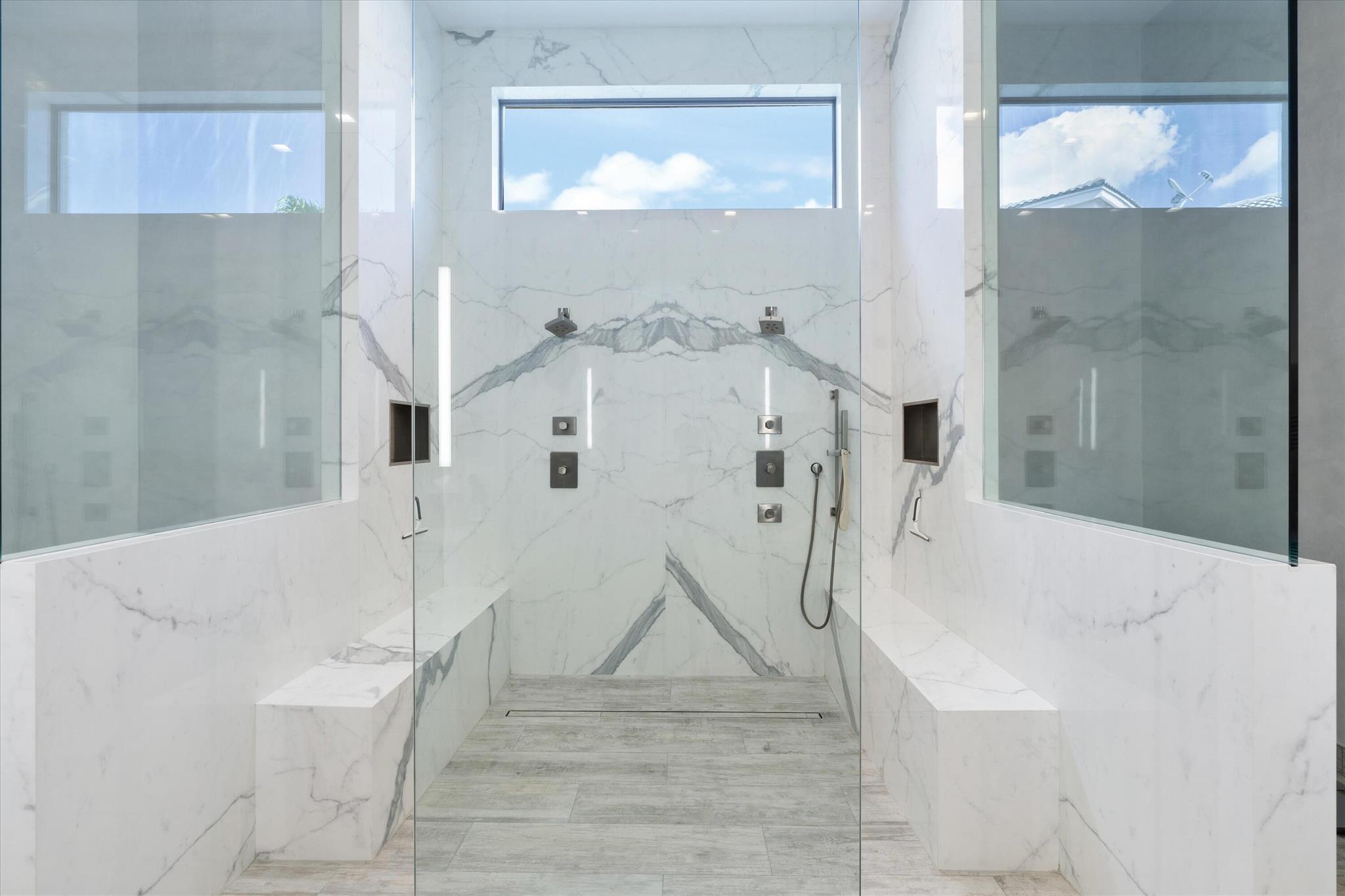 ROYAL HIDDEN COVE / POLO - Residential