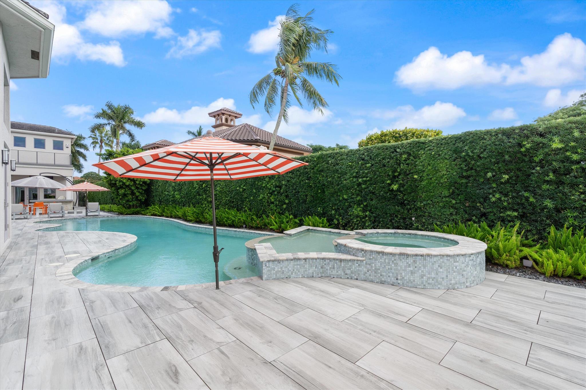 ROYAL HIDDEN COVE / POLO - Residential