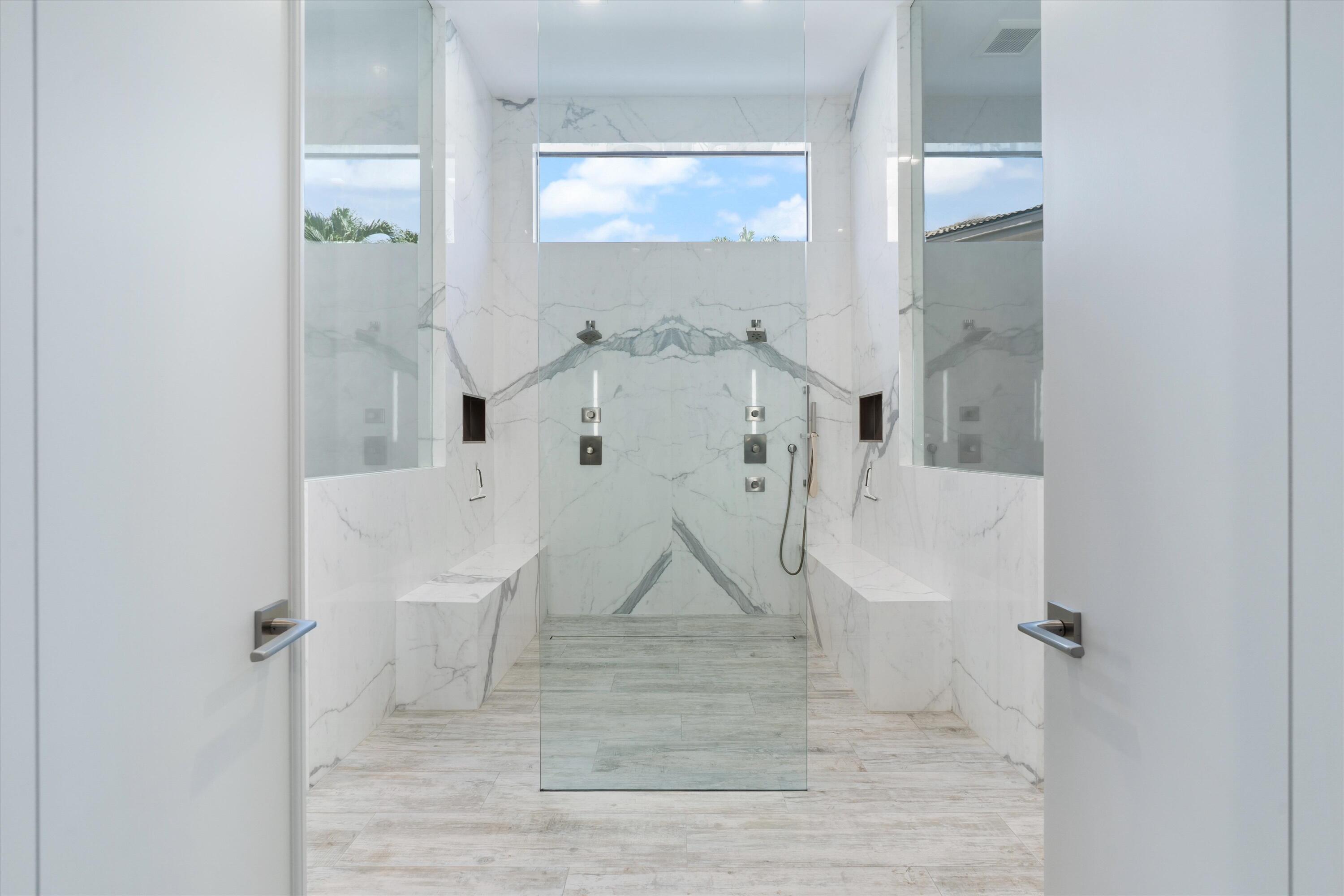 ROYAL HIDDEN COVE / POLO CLUB - Residential