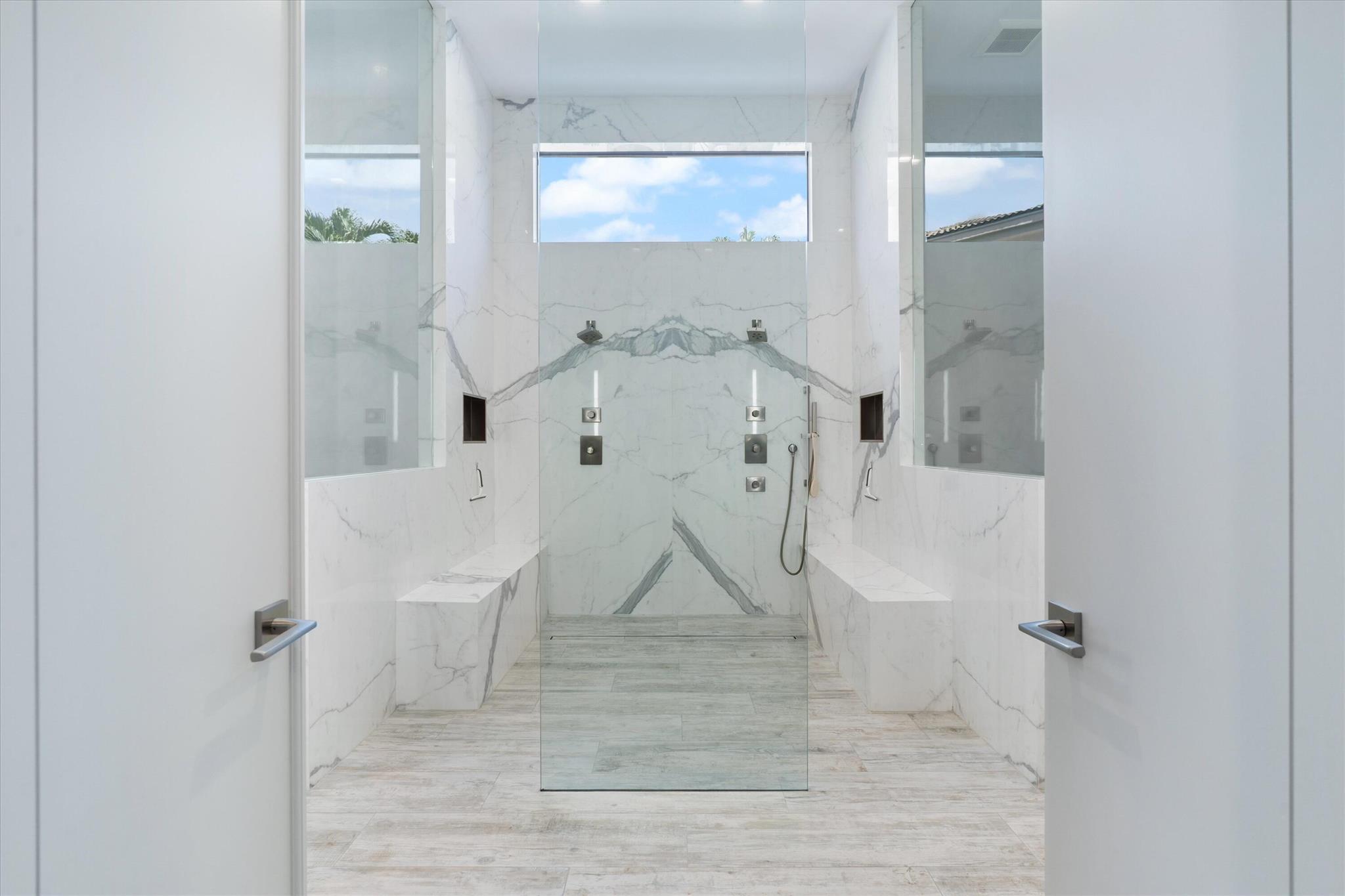 ROYAL HIDDEN COVE / POLO - Residential