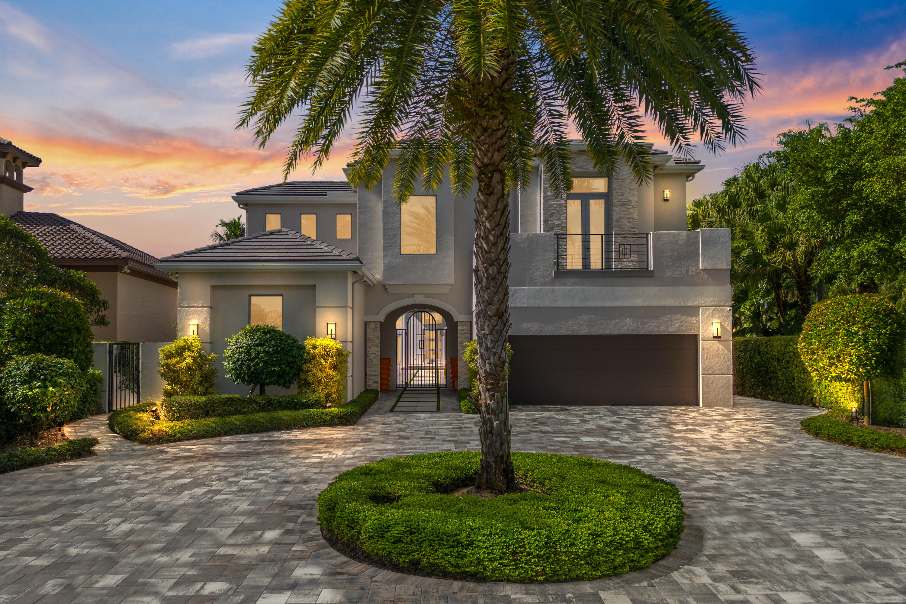 ROYAL HIDDEN COVE / POLO CLUB - Residential