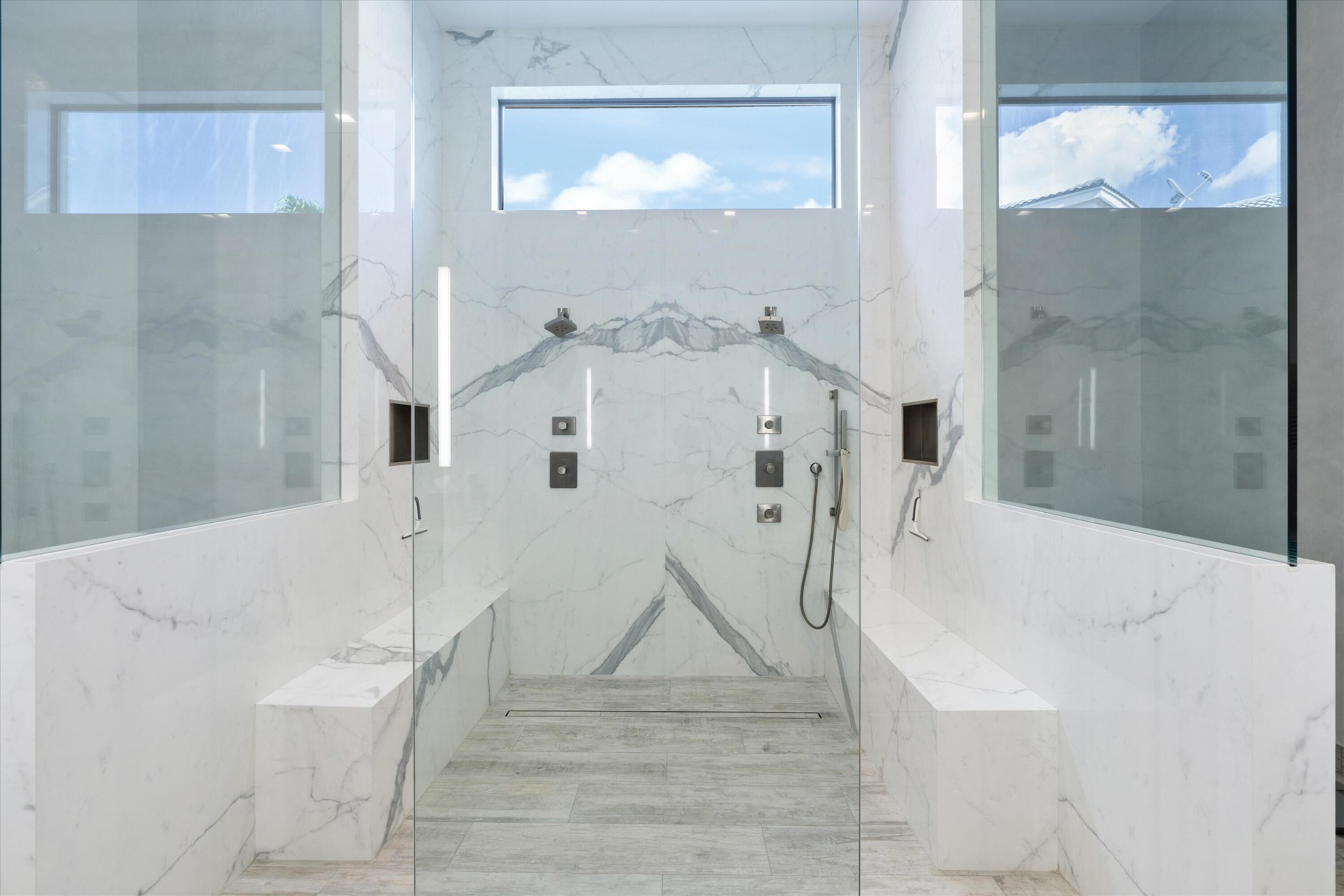 ROYAL HIDDEN COVE / POLO CLUB - Residential