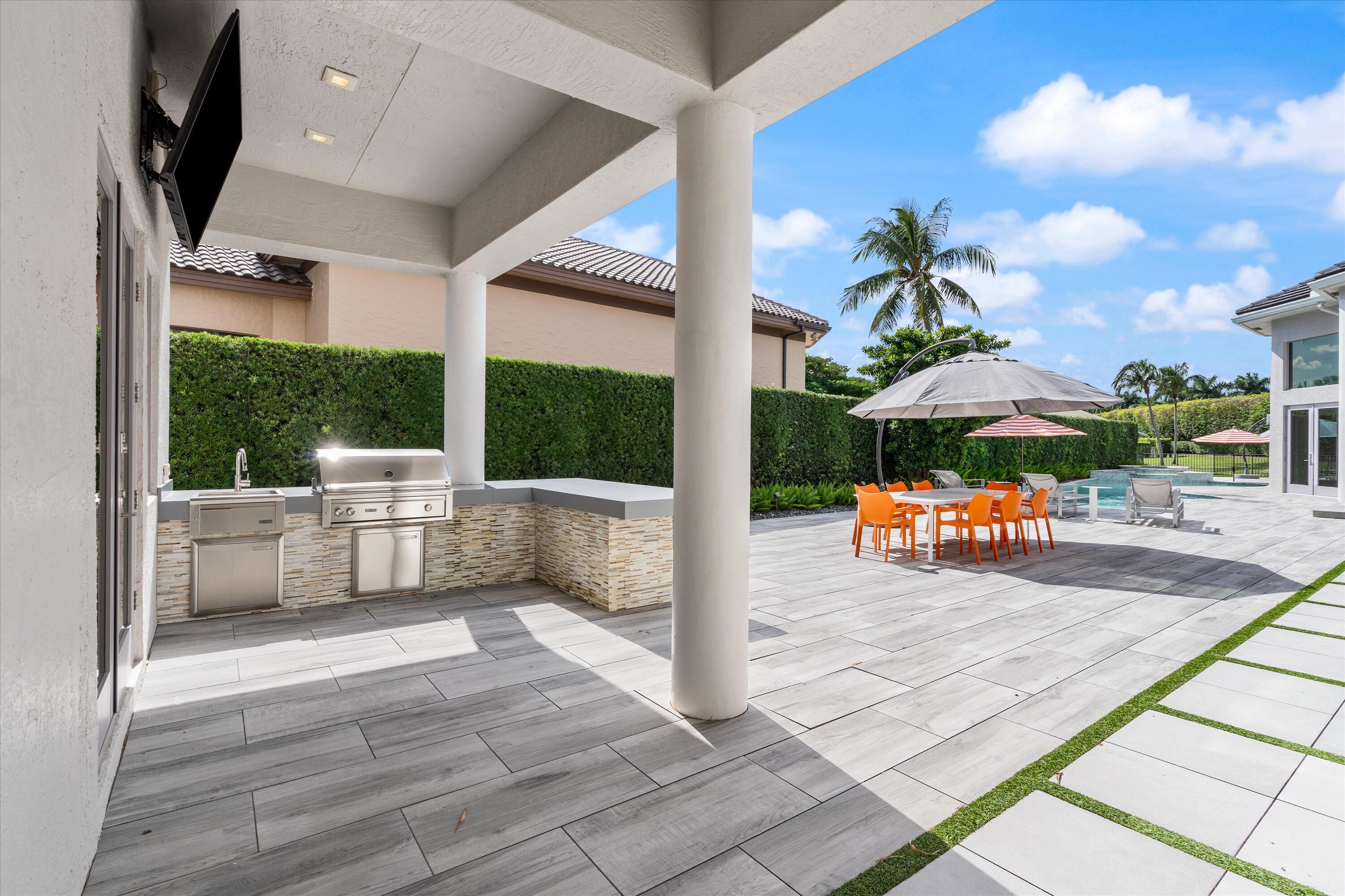 ROYAL HIDDEN COVE / POLO CLUB - Residential