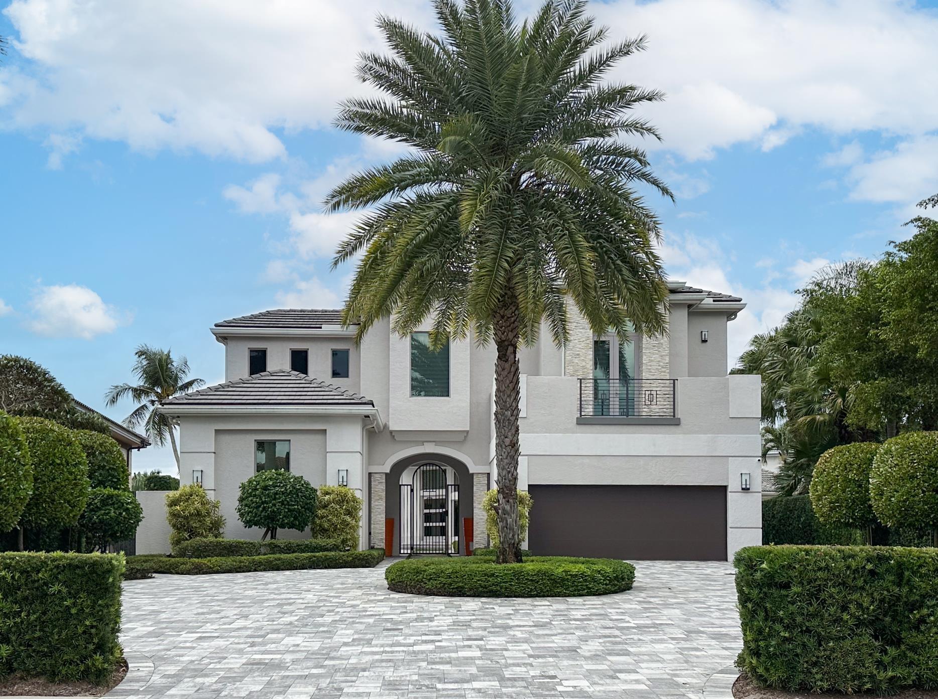 ROYAL HIDDEN COVE / POLO CLUB - Residential