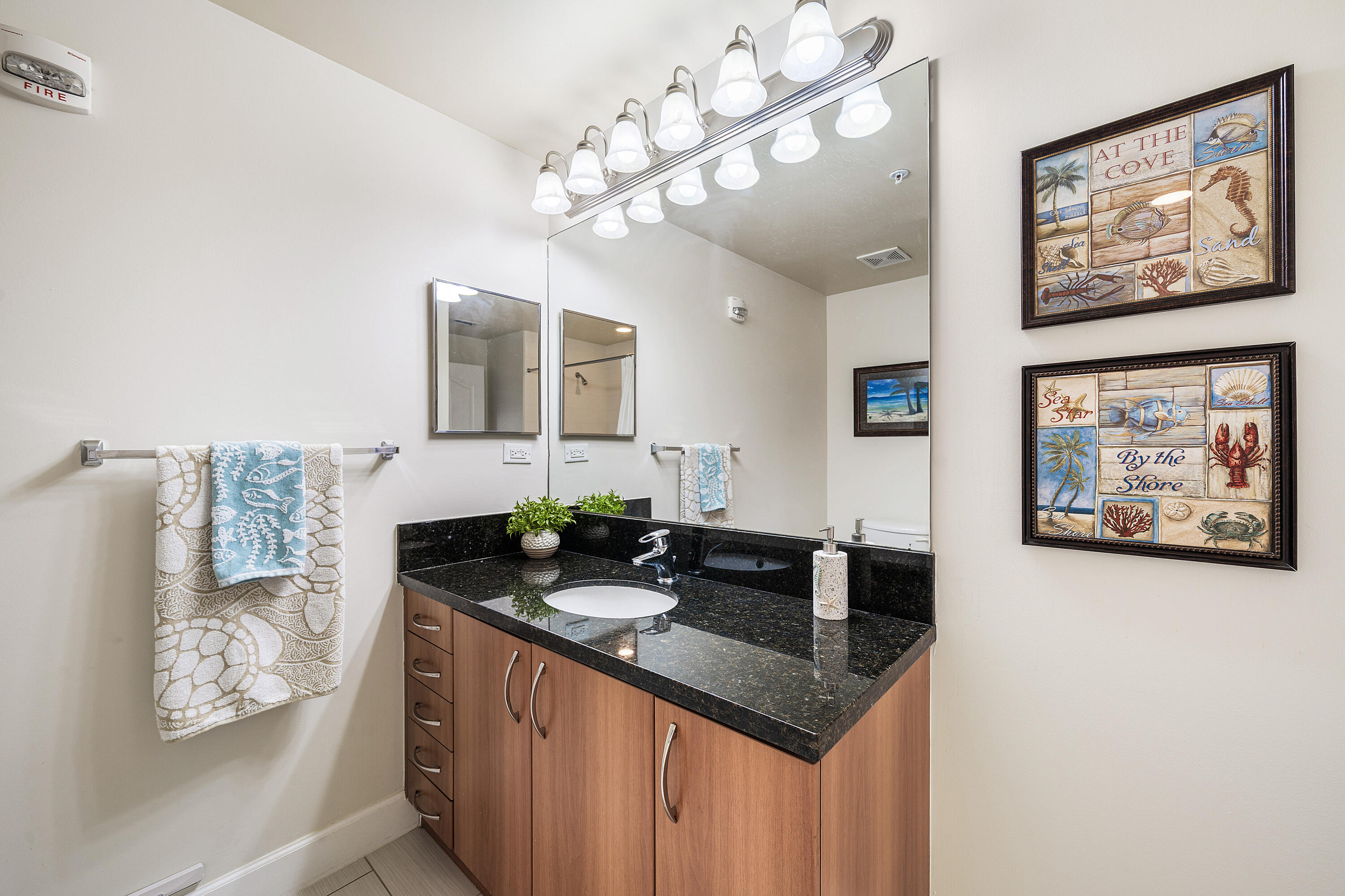 PINEAPPLE GROVE VILLAGE CONDO - Residential