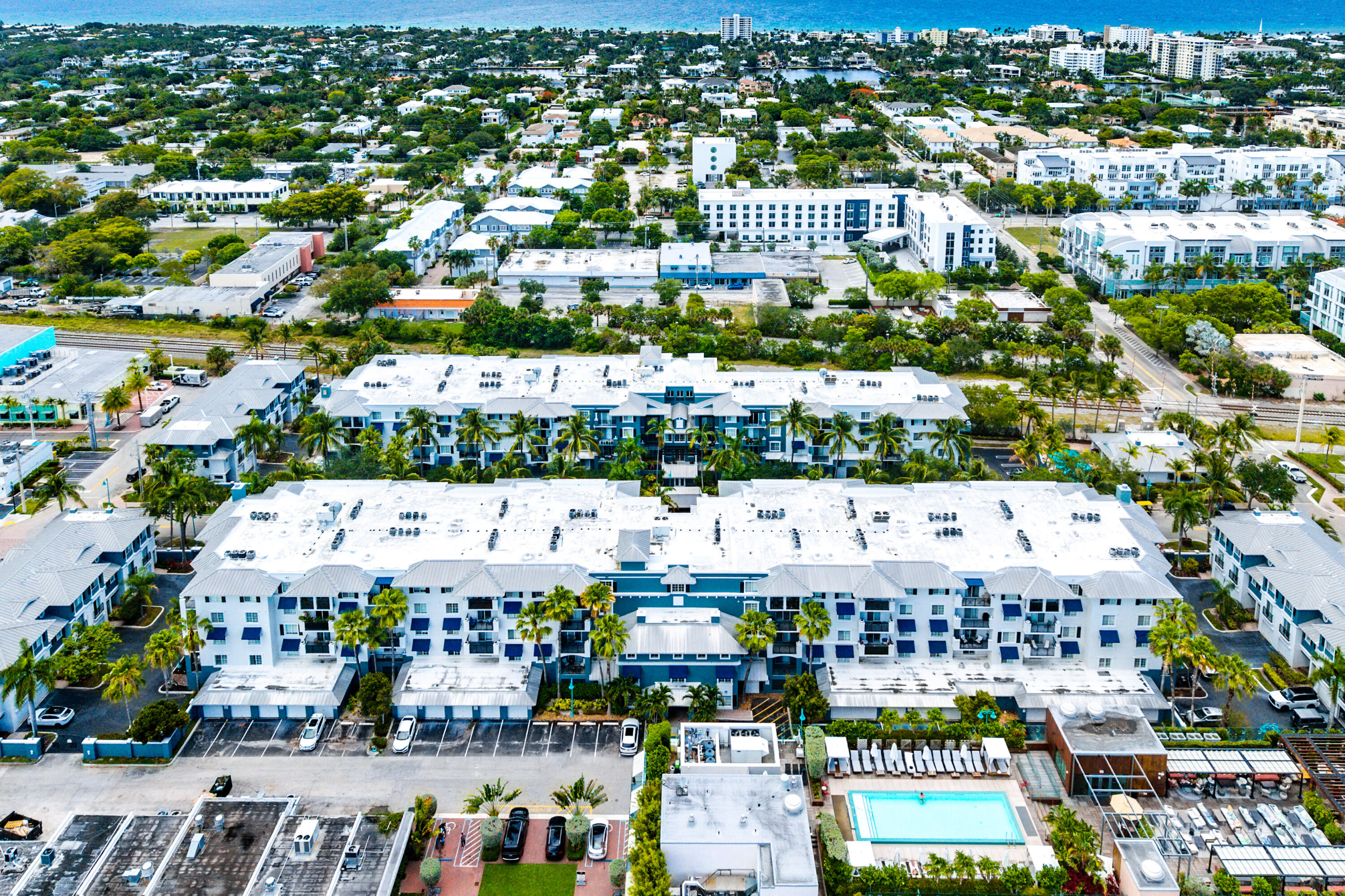 PINEAPPLE GROVE VILLAGE CONDO - Residential
