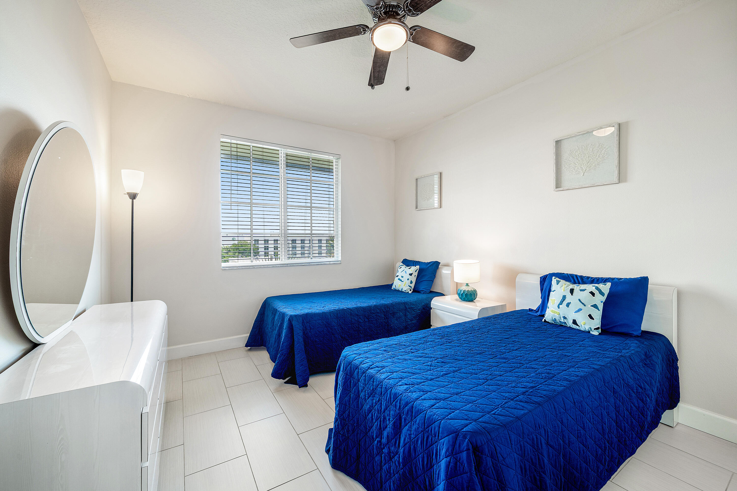 PINEAPPLE GROVE VILLAGE CONDO - Residential