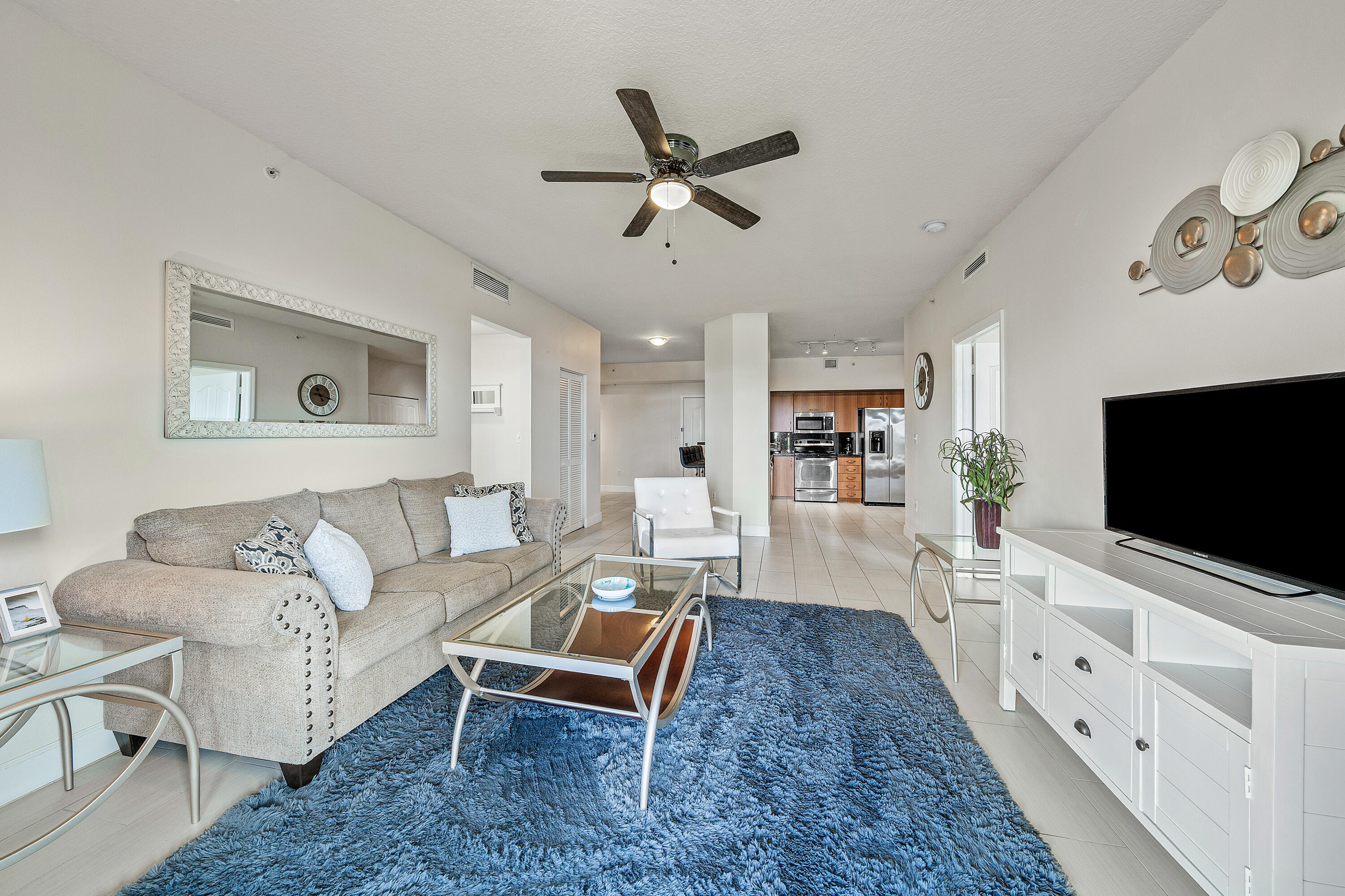PINEAPPLE GROVE VILLAGE CONDO - Residential