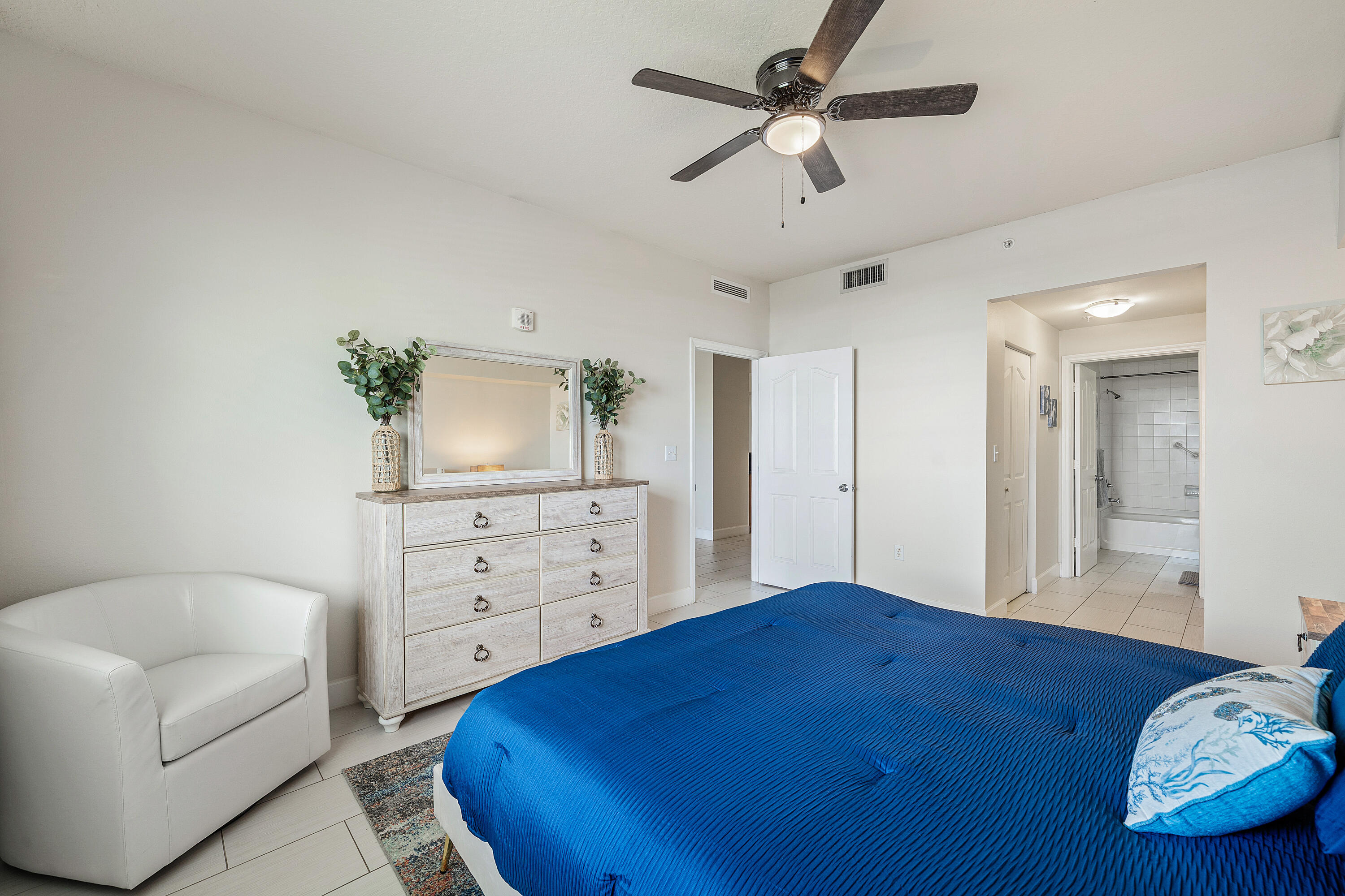 PINEAPPLE GROVE VILLAGE CONDO - Residential
