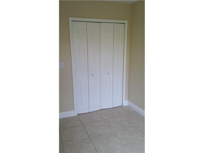 CLOVERLEAF GARDENS SEC 2 - Residential Lease