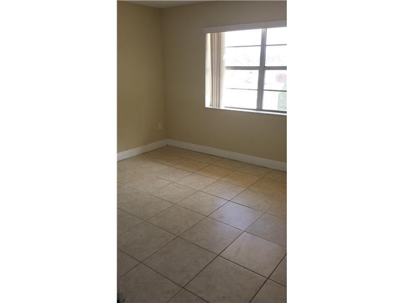 CLOVERLEAF GARDENS SEC 2 - Residential Lease