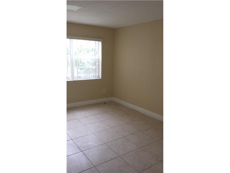 CLOVERLEAF GARDENS SEC 2 - Residential Lease