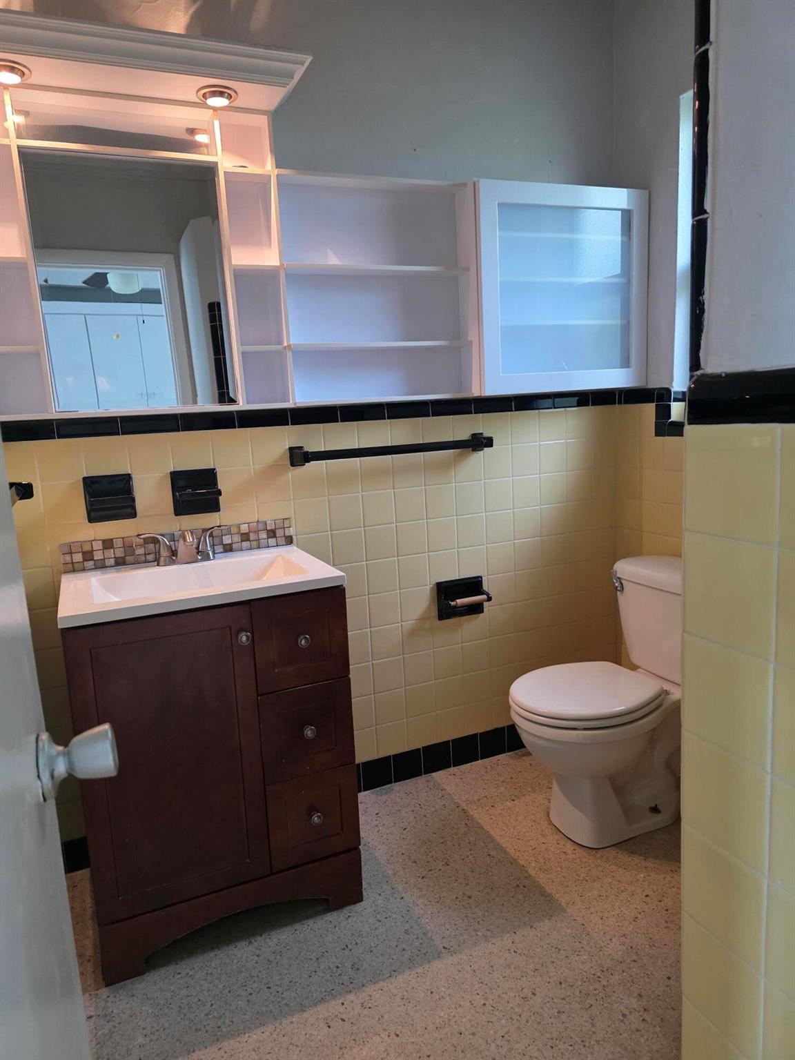 PALM BEACH SHORES - Residential Lease