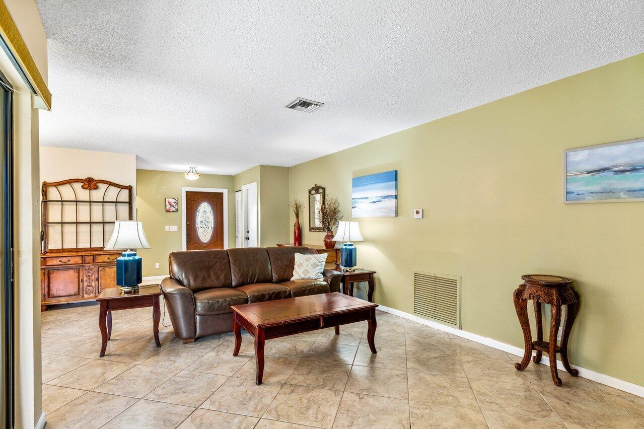 View photos, virtual tours, details... 3709 Hertford Court