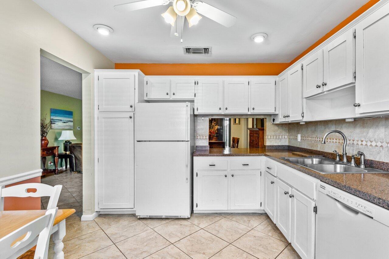 VILLAGES OF WOODLAKE 1 - Residential