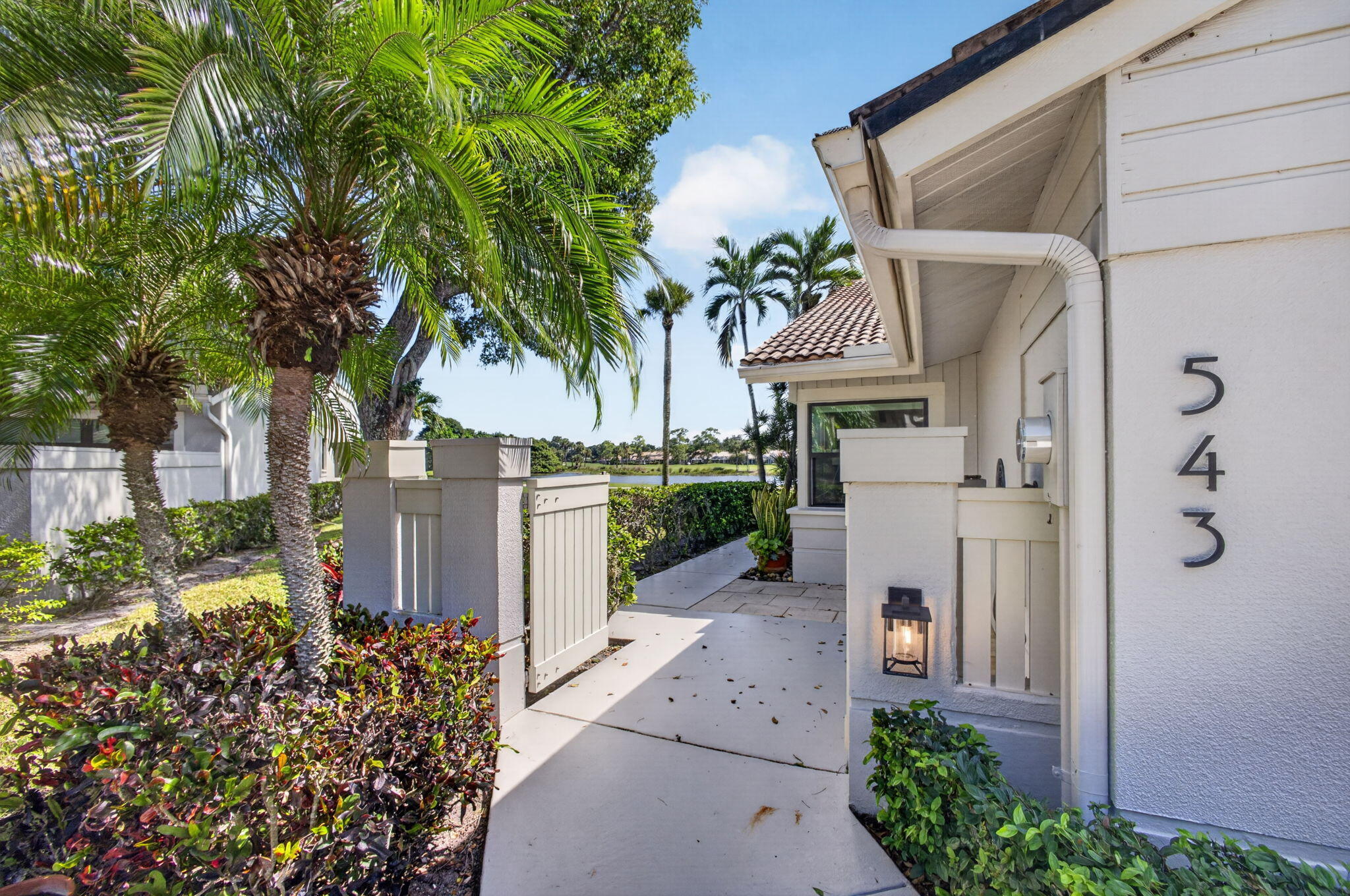 543 Prestwick Circle