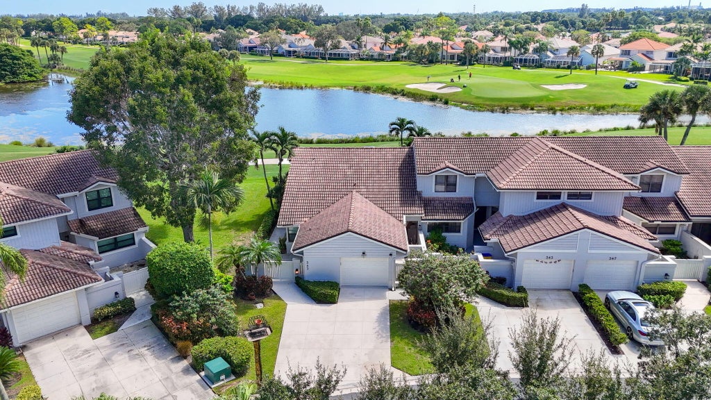 Photo of 543 Prestwick Circle, Palm Beach Gardens, FL 33418 (MLS # B26088365)