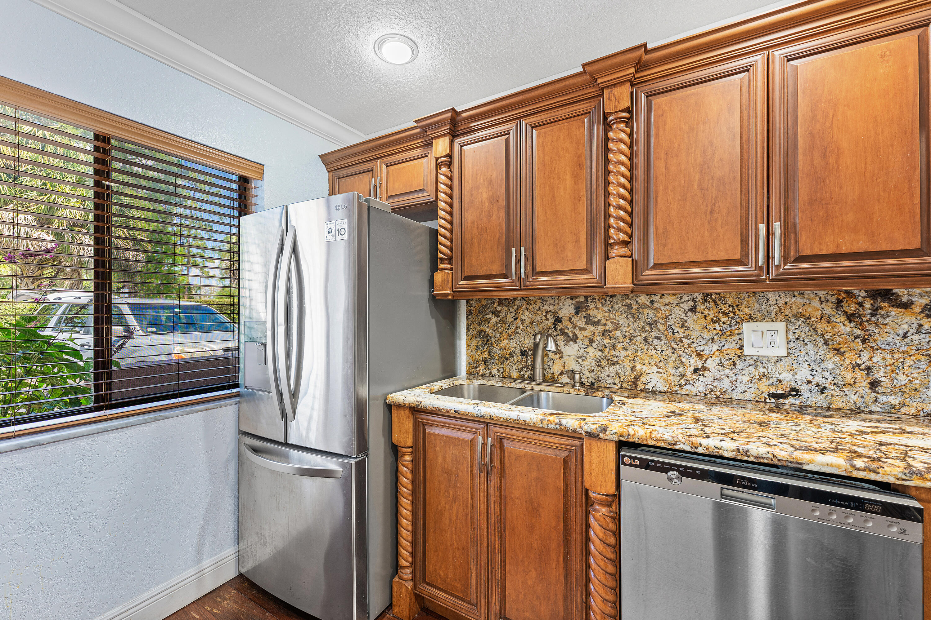 ROYAL VILLAGE TOWNHOUSES CONDO - Residential