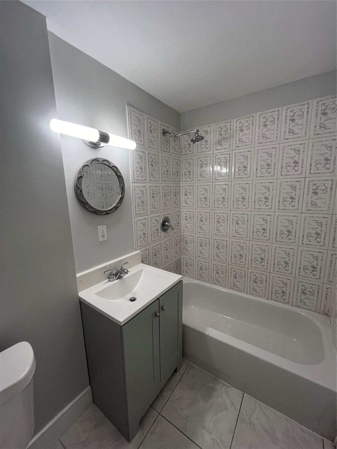 EUCLID CONDO - Residential