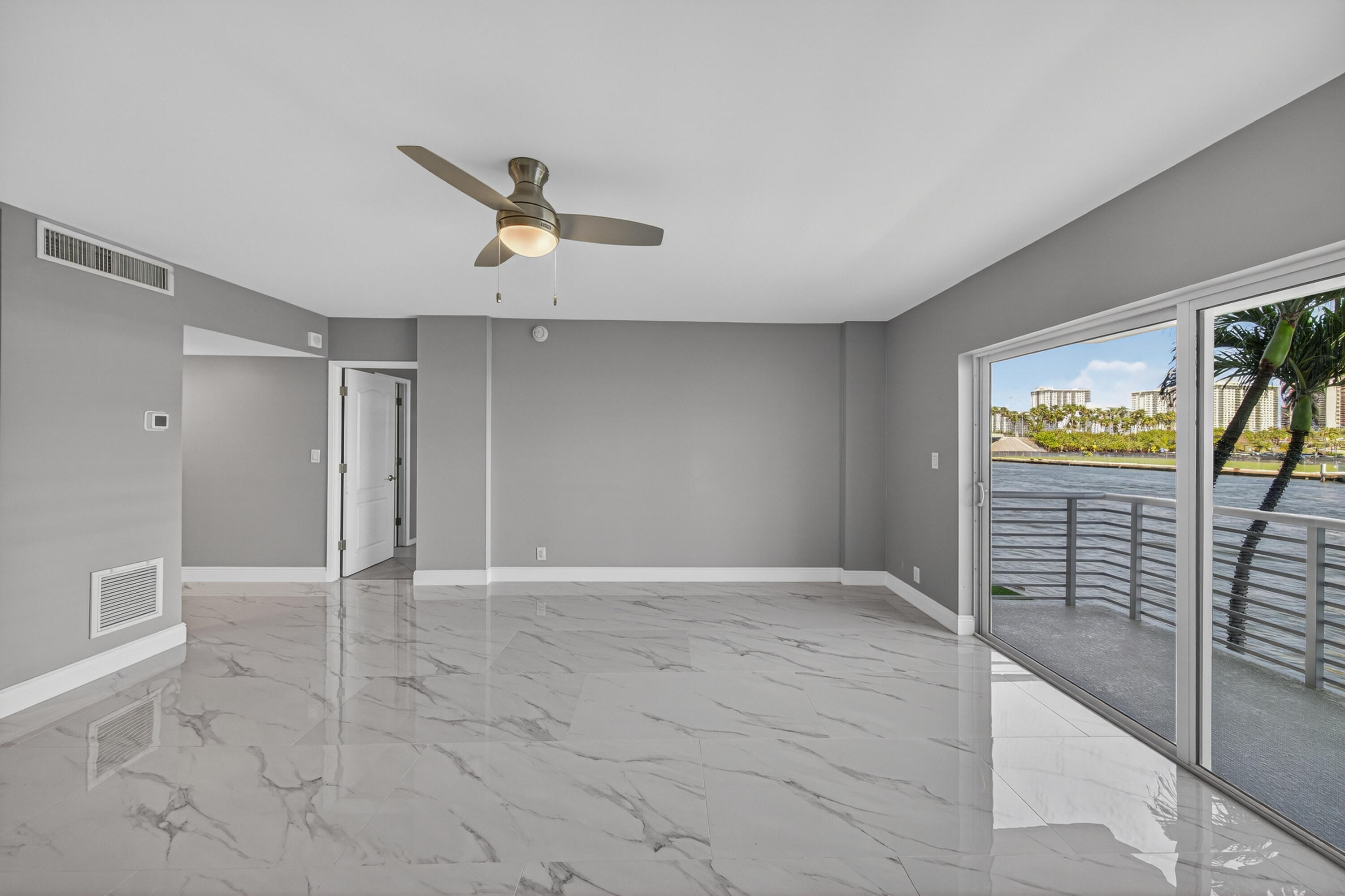 LAUDERDALE TOWER CONDO - Residential