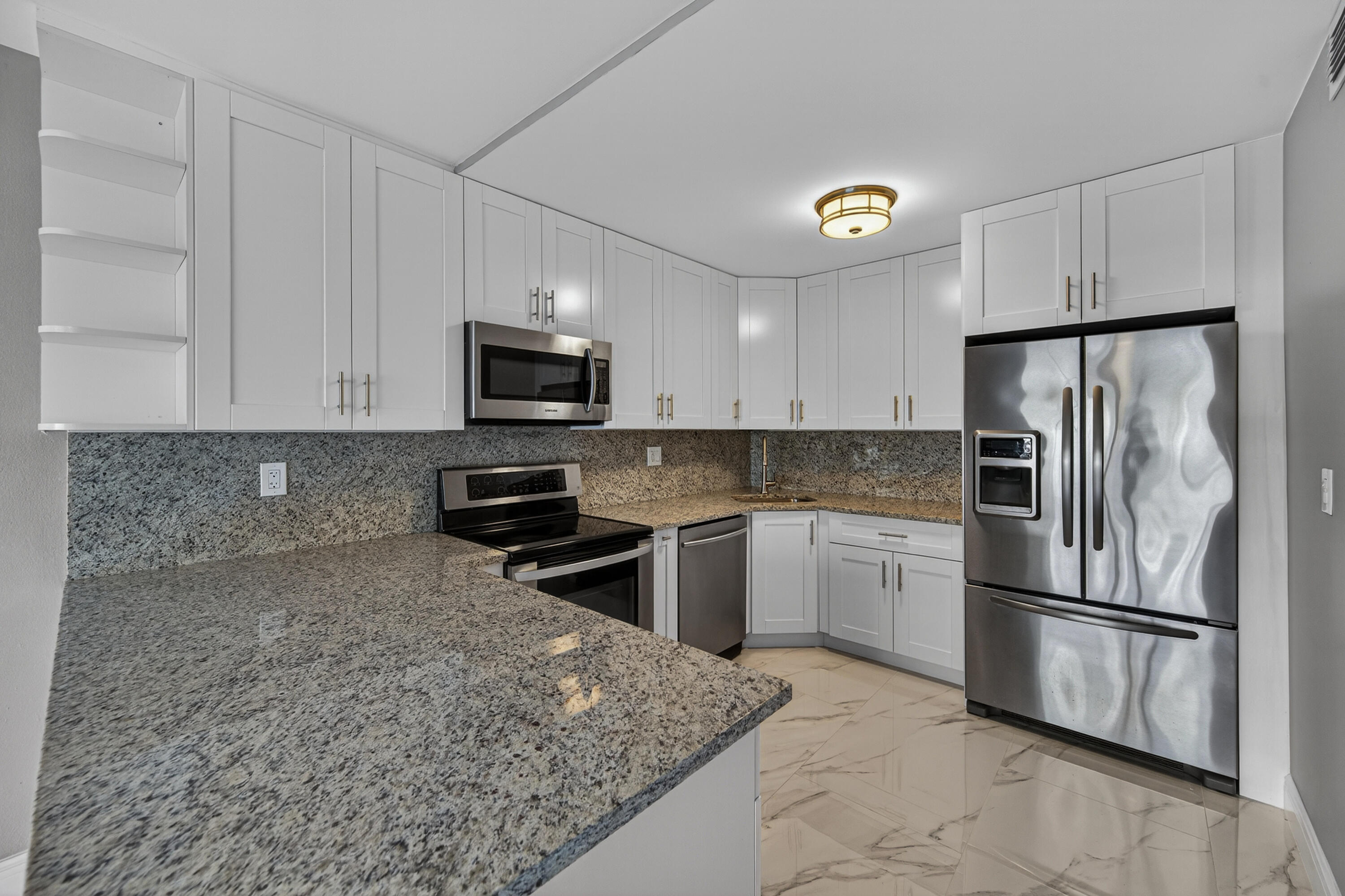 LAUDERDALE TOWER CONDO - Residential