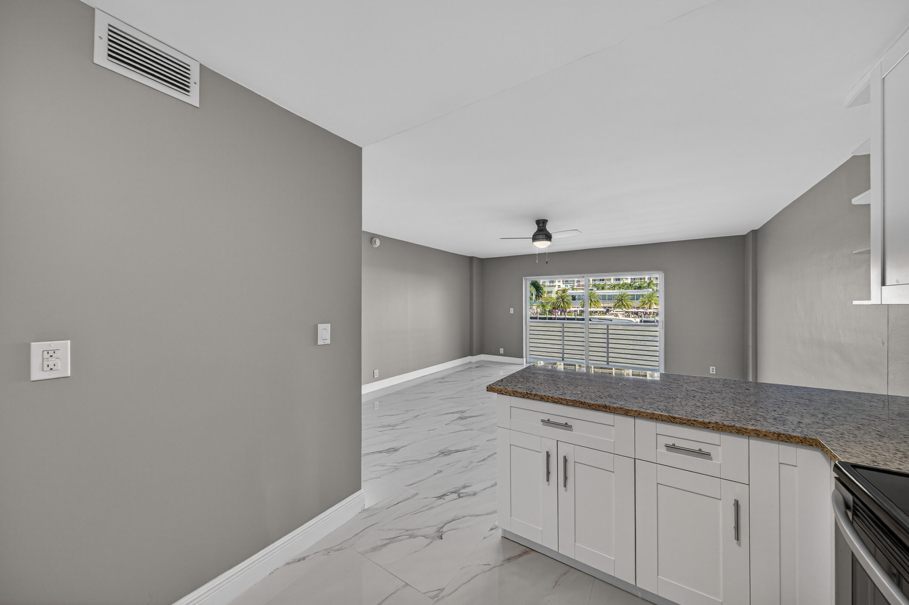 LAUDERDALE TOWER CONDO - Residential