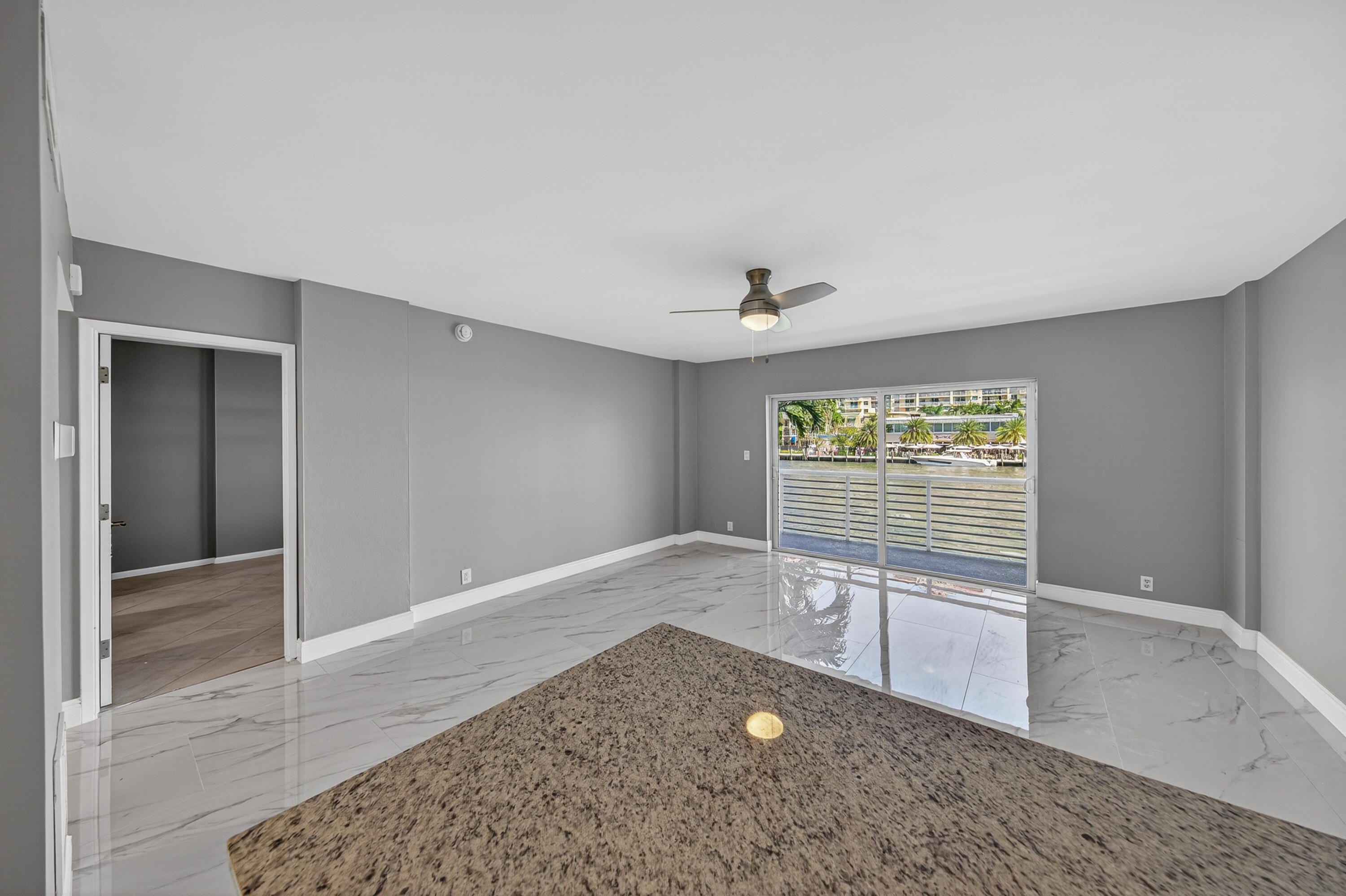 LAUDERDALE TOWER CONDO - Residential