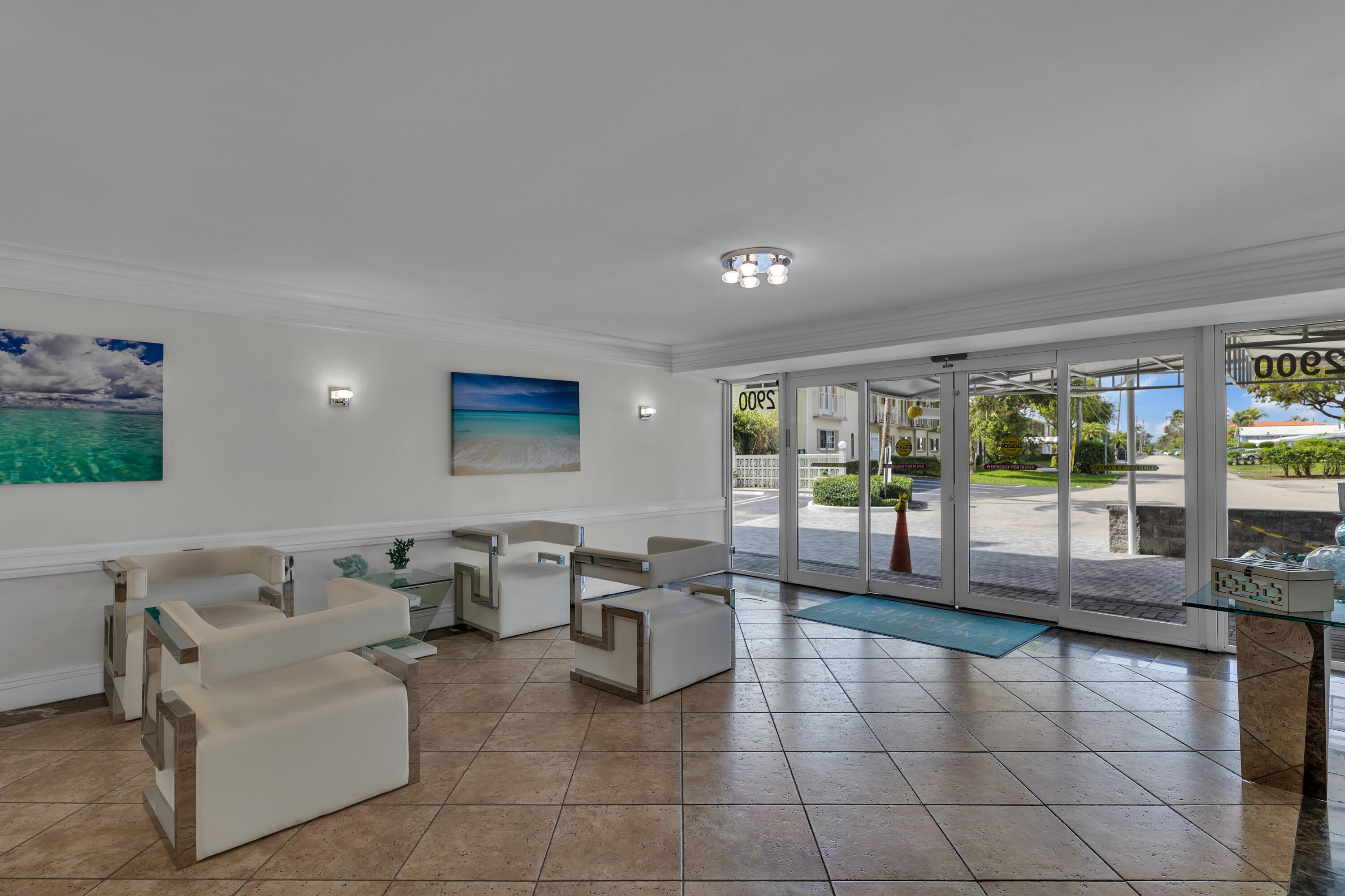 LAUDERDALE TOWER CONDO - Residential