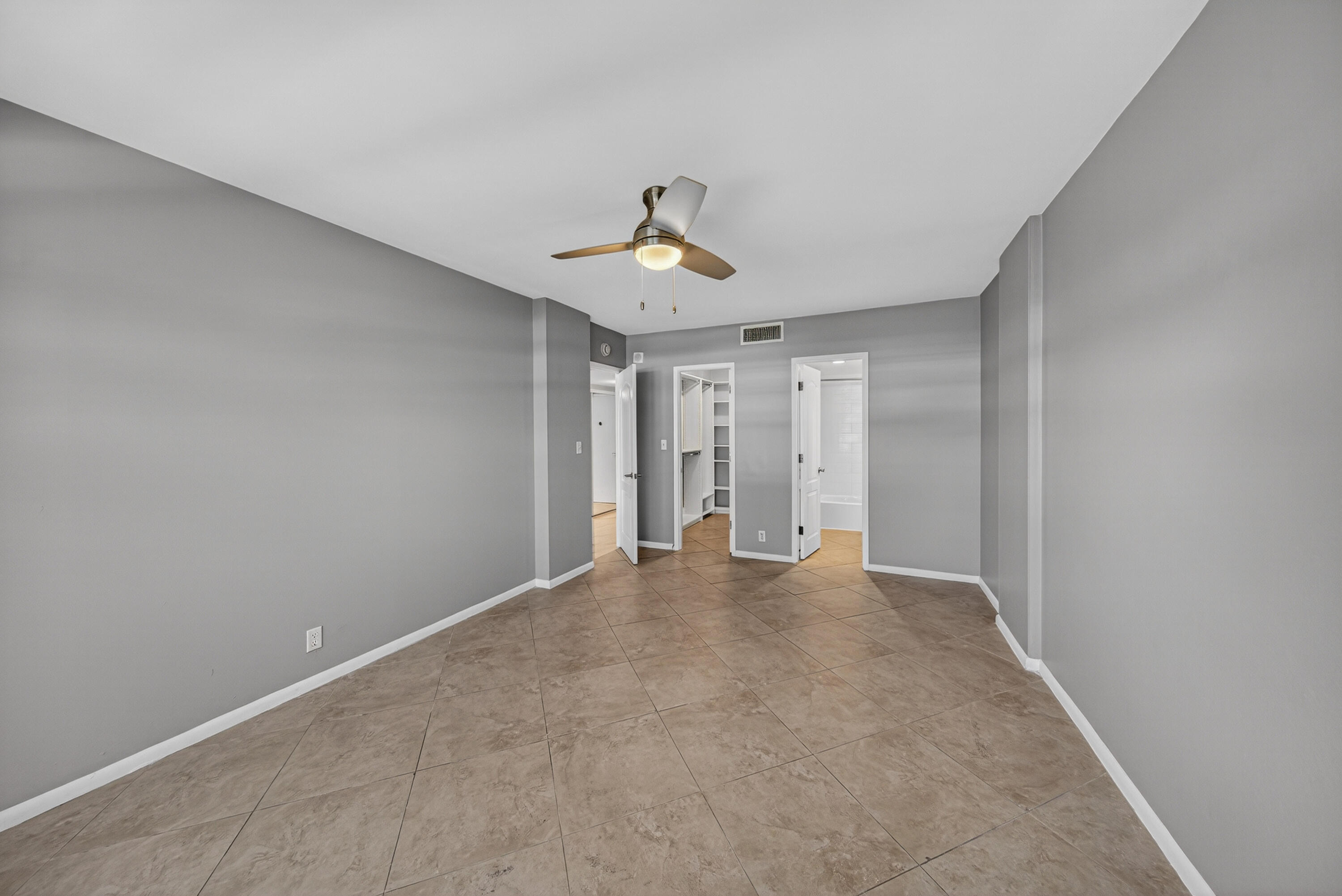 LAUDERDALE TOWER CONDO - Residential