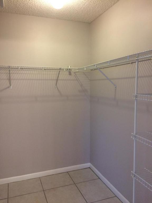 Lakeside Green - Residential