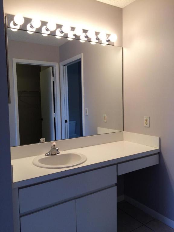 Lakeside Green - Residential