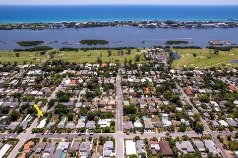 A home in Lake Worth Beach