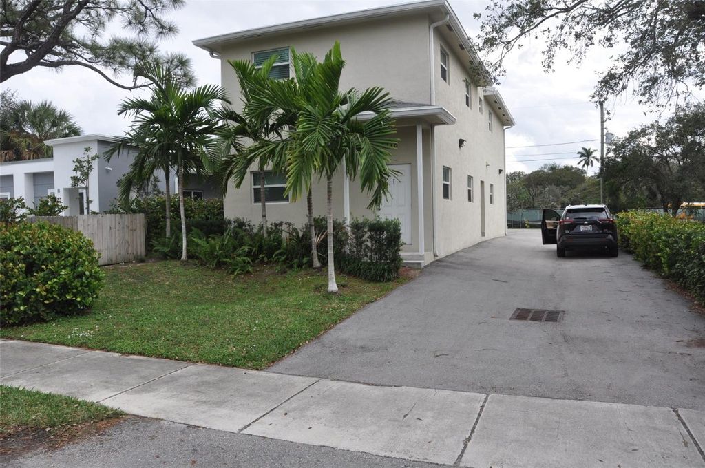 Photo of 1216 NW 6th Court #1, Fort Lauderdale, FL 33311 (MLS # F10546665)